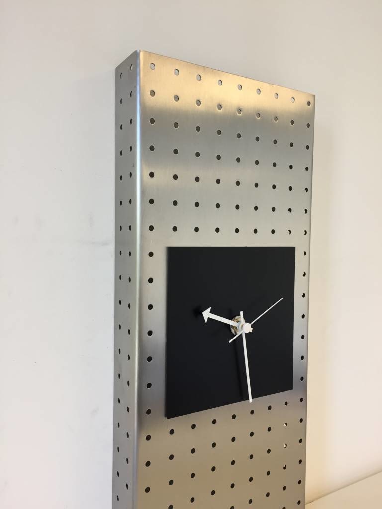 Klokkendiscounter BeoXL - Wanduhr Edelstahl Montreal design