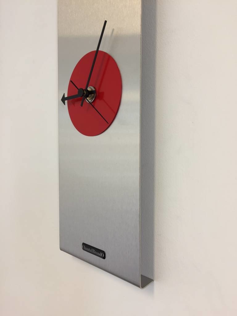 Klokkendiscounter Design - Red Eye wall clock