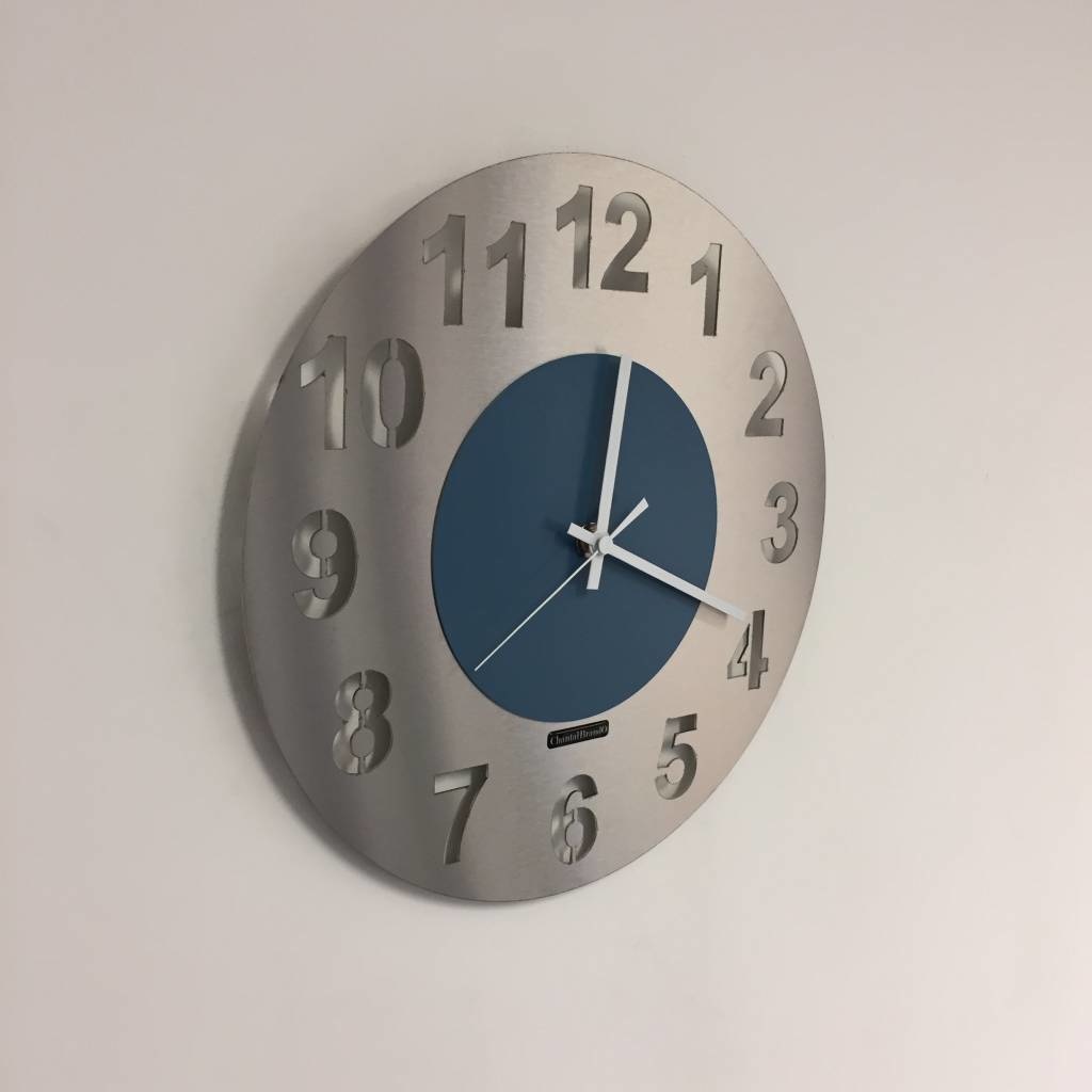 Klokkendiscounter Design - Wall clock Junte Steelblue & White