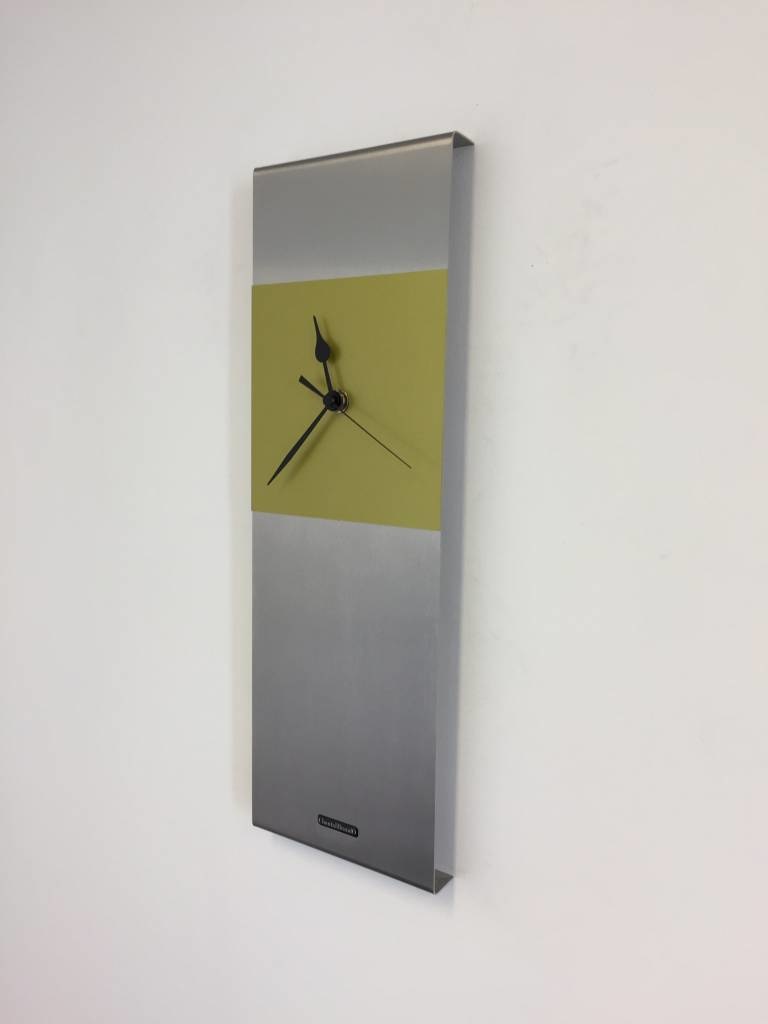 Klokkendiscounter Design - Wall clock Cassiopee Lime Green Modern Design