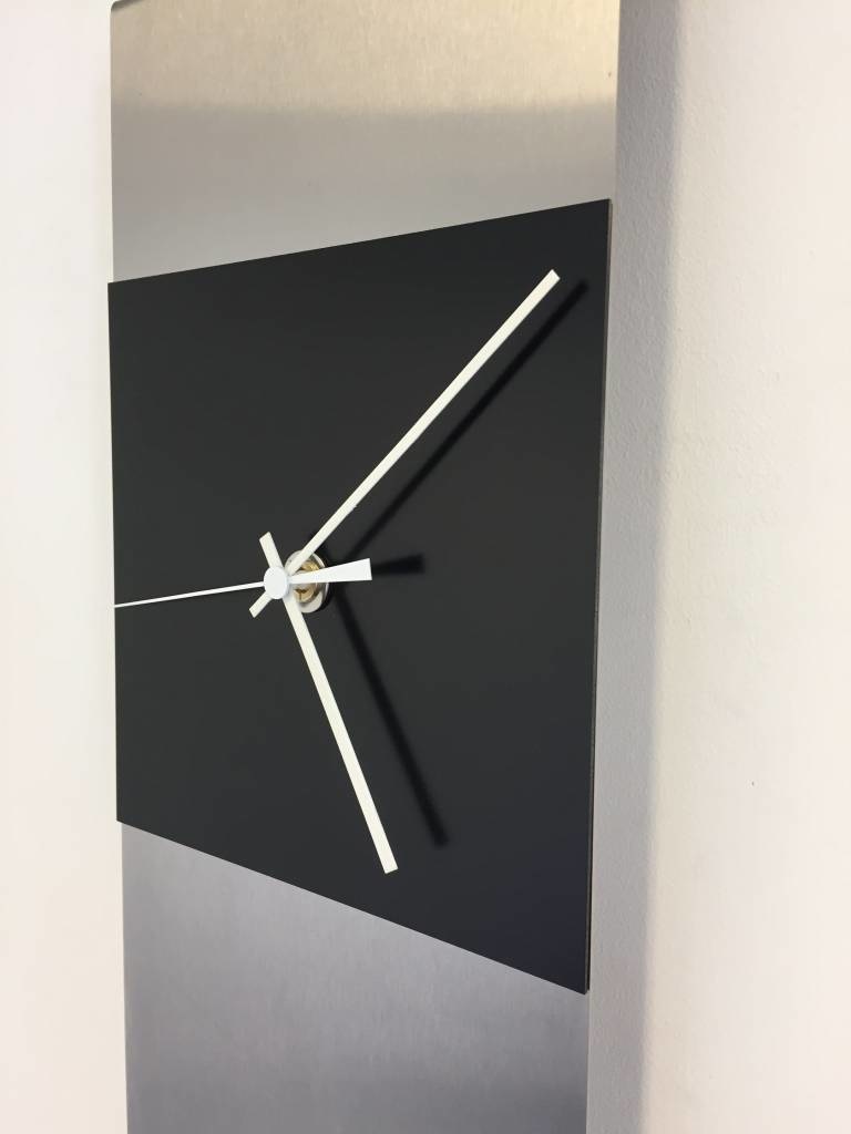 Klokkendiscounter Design - Wall clock Cassiopee Black Square XL