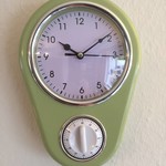 NiceTime Design - Retro Kitchen Clock in Pastel Green