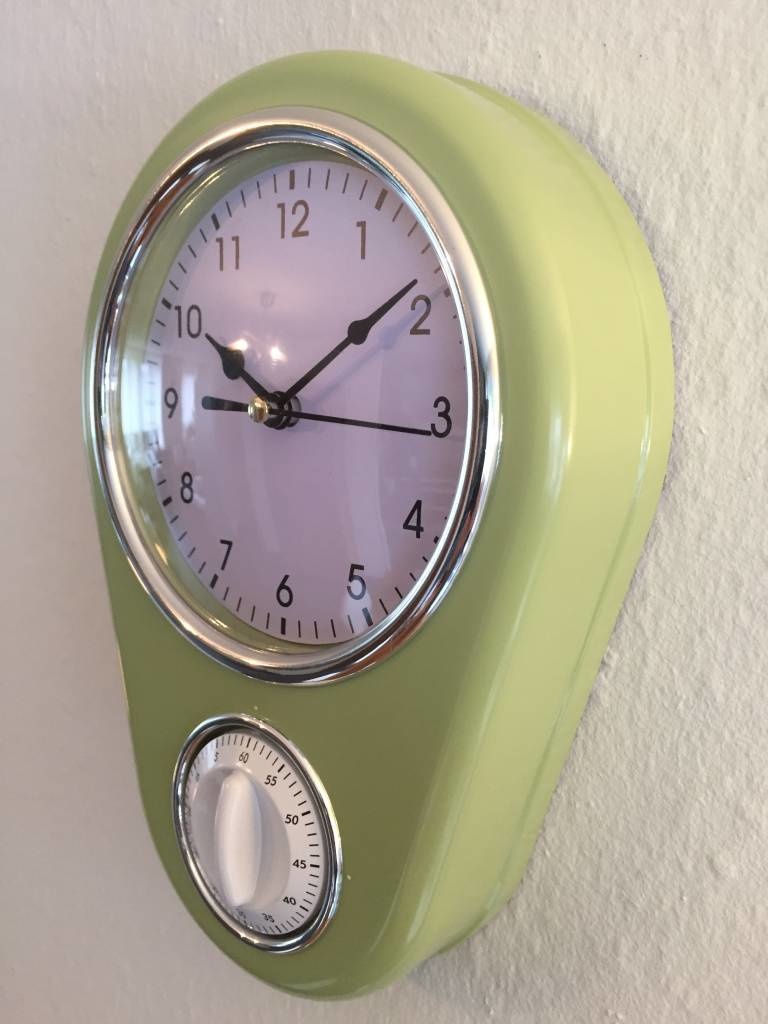 NiceTime Design - Retro keukenklok in pastel groen