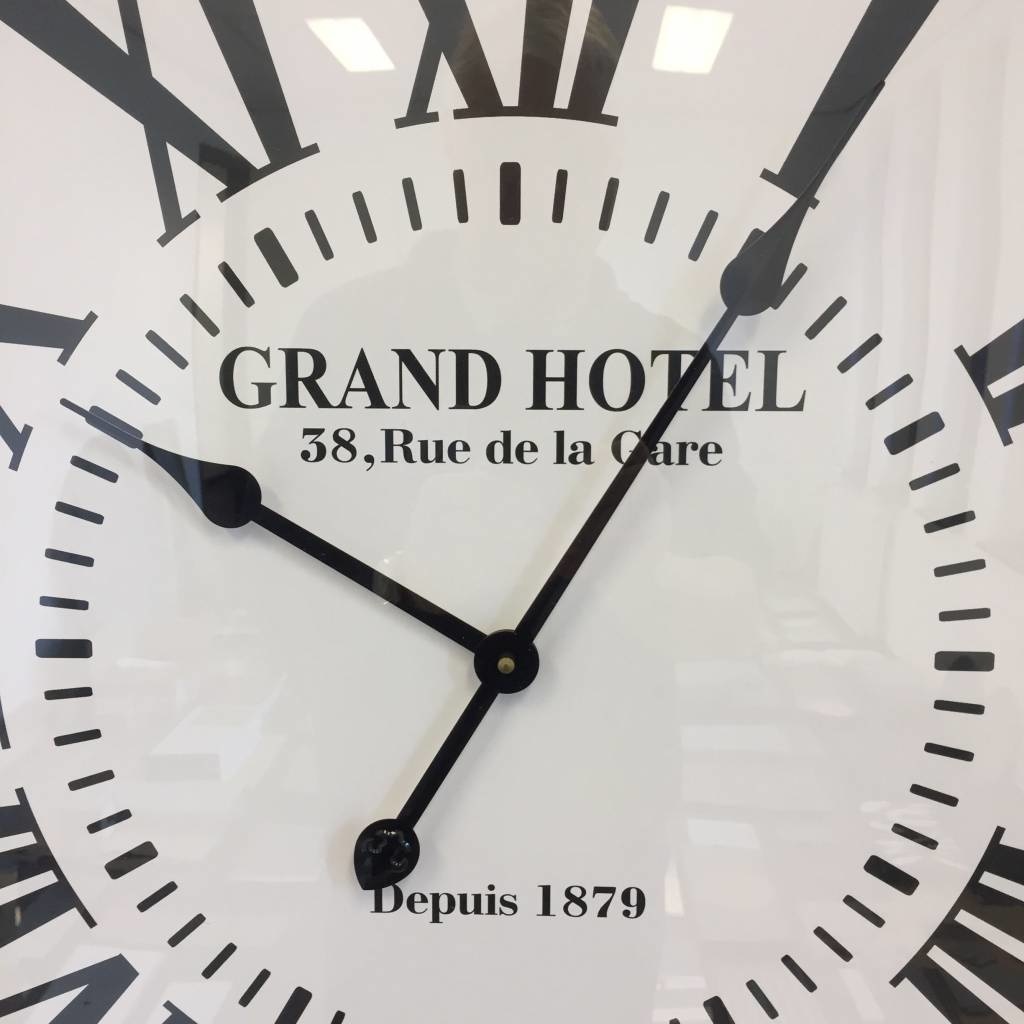 NiceTime Design - Wandklok Grand Hotel