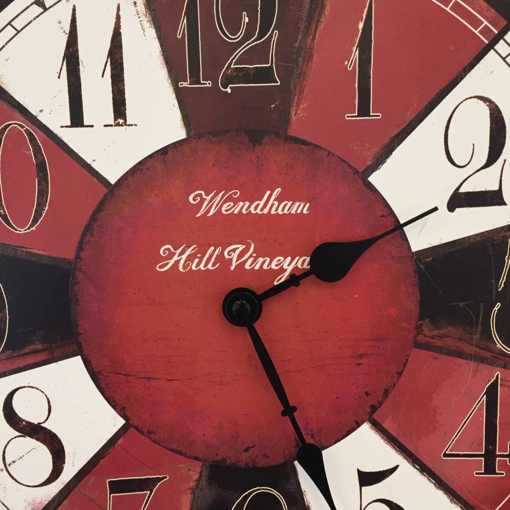 Klokkendiscounter Design - Wendham Hill Vineyard wall clock