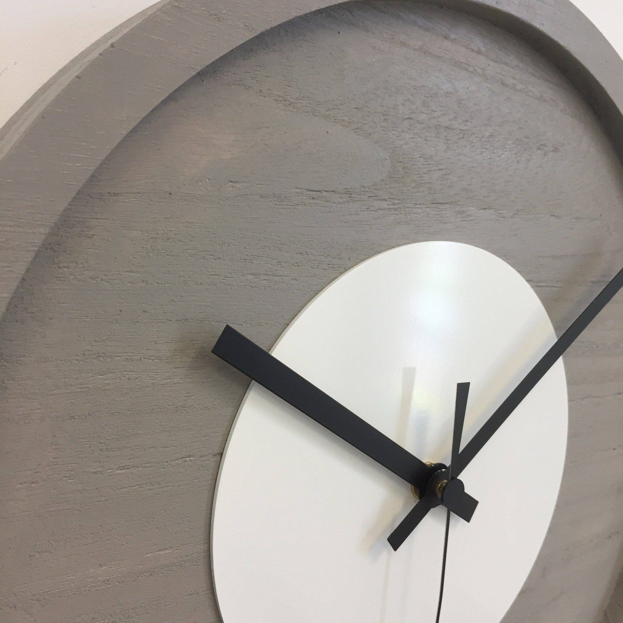 Klokkendiscounter Design - Wall clock Quinten White Modern Design