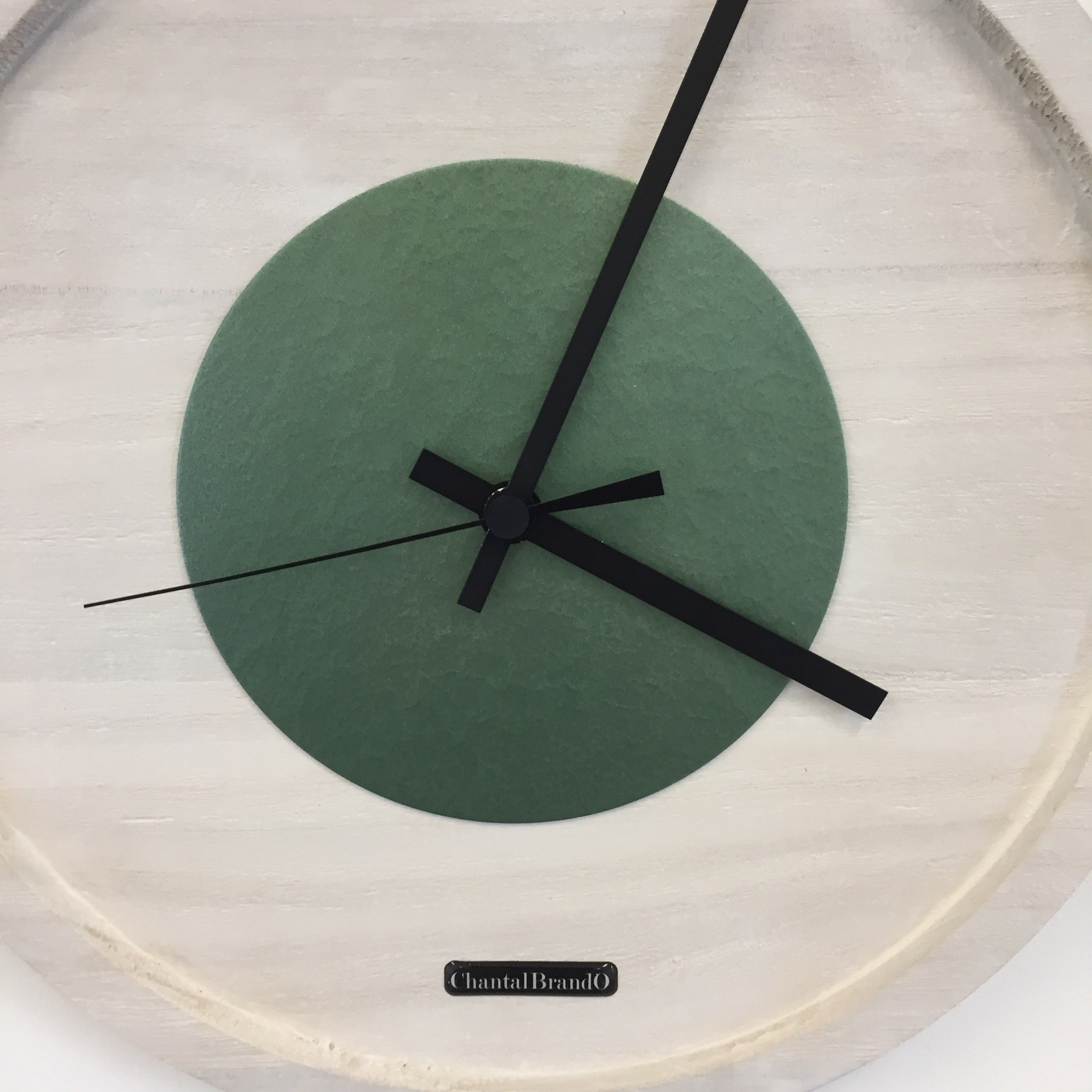 Klokkendiscounter Design - Wall clock Quinten White & Green Modern Design