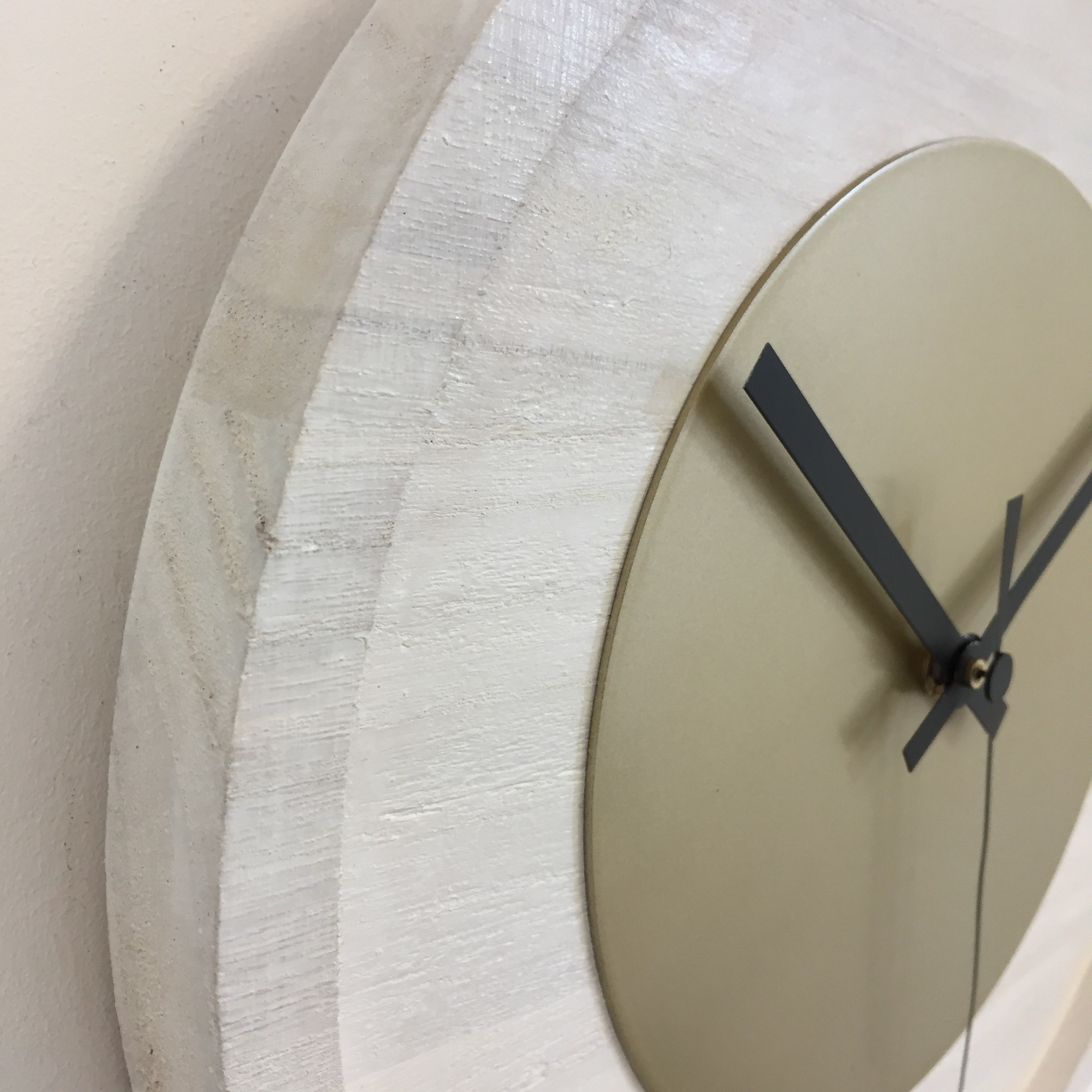 Klokkendiscounter Design - Wall clock Quinten White & Gold Modern Dutch Design