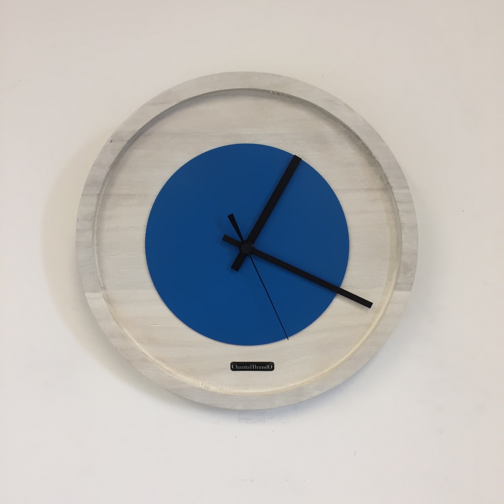 Klokkendiscounter Design - Wall clock Quinten White & Blue Modern Dutch Design