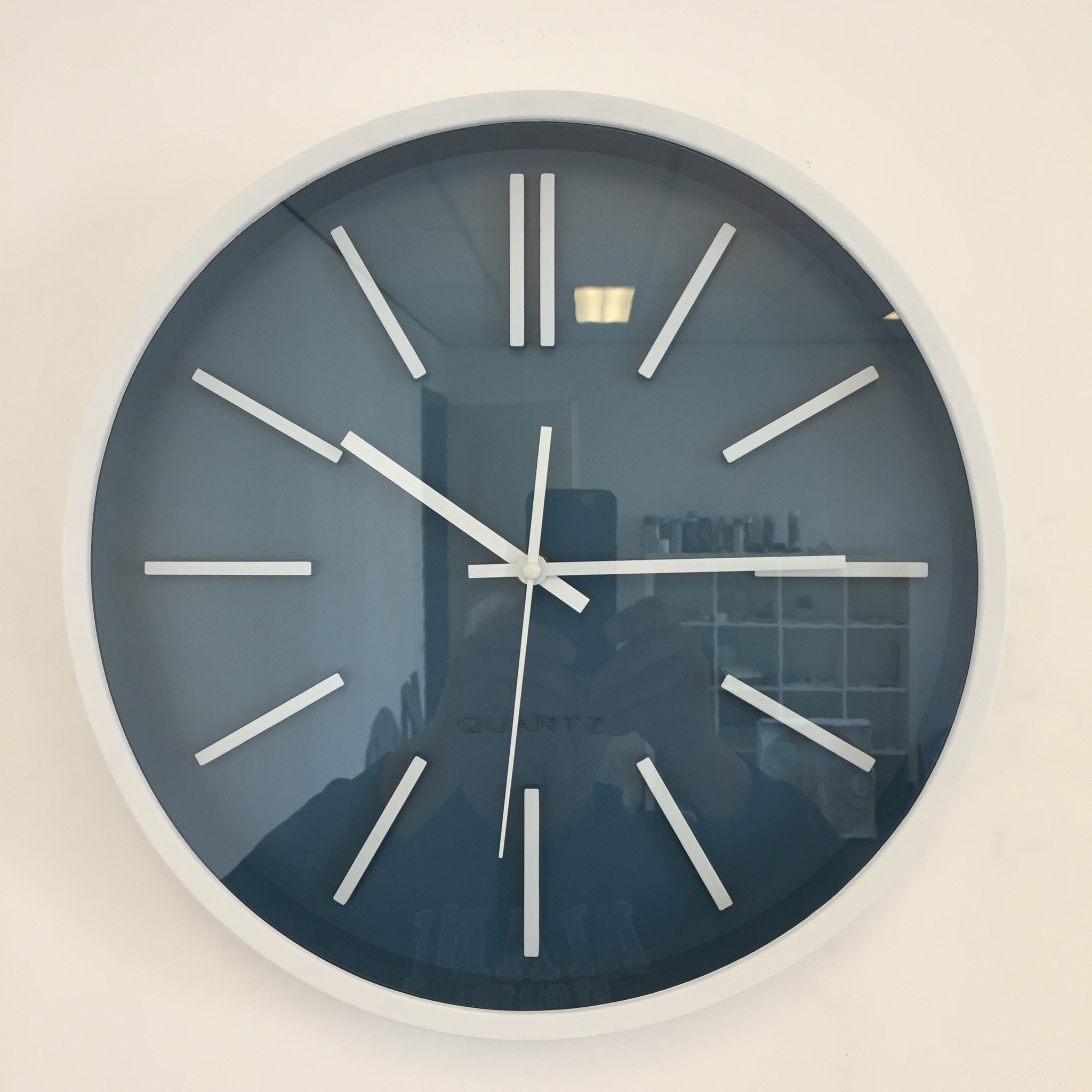 NiceTime Design - Wall clock White and Blue Modern Design