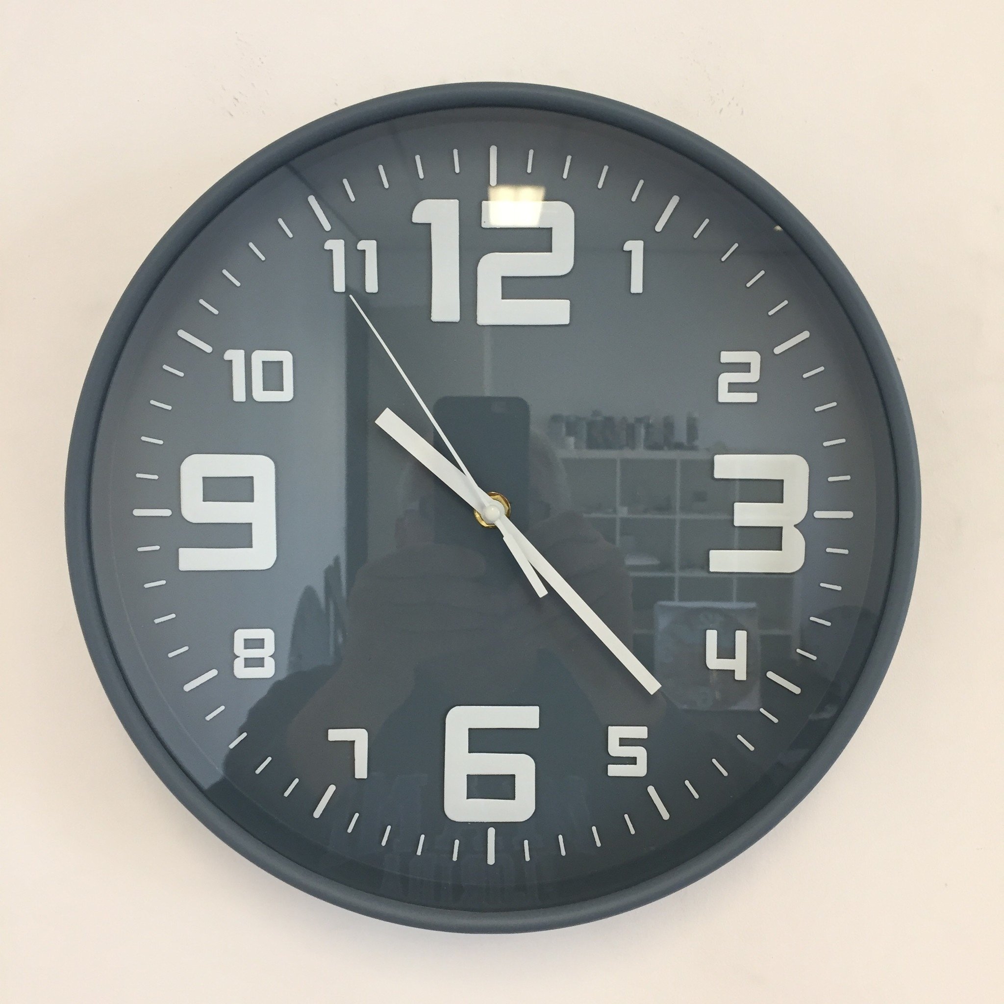 Klokkendiscounter Design - Wall clock Gray -Blue