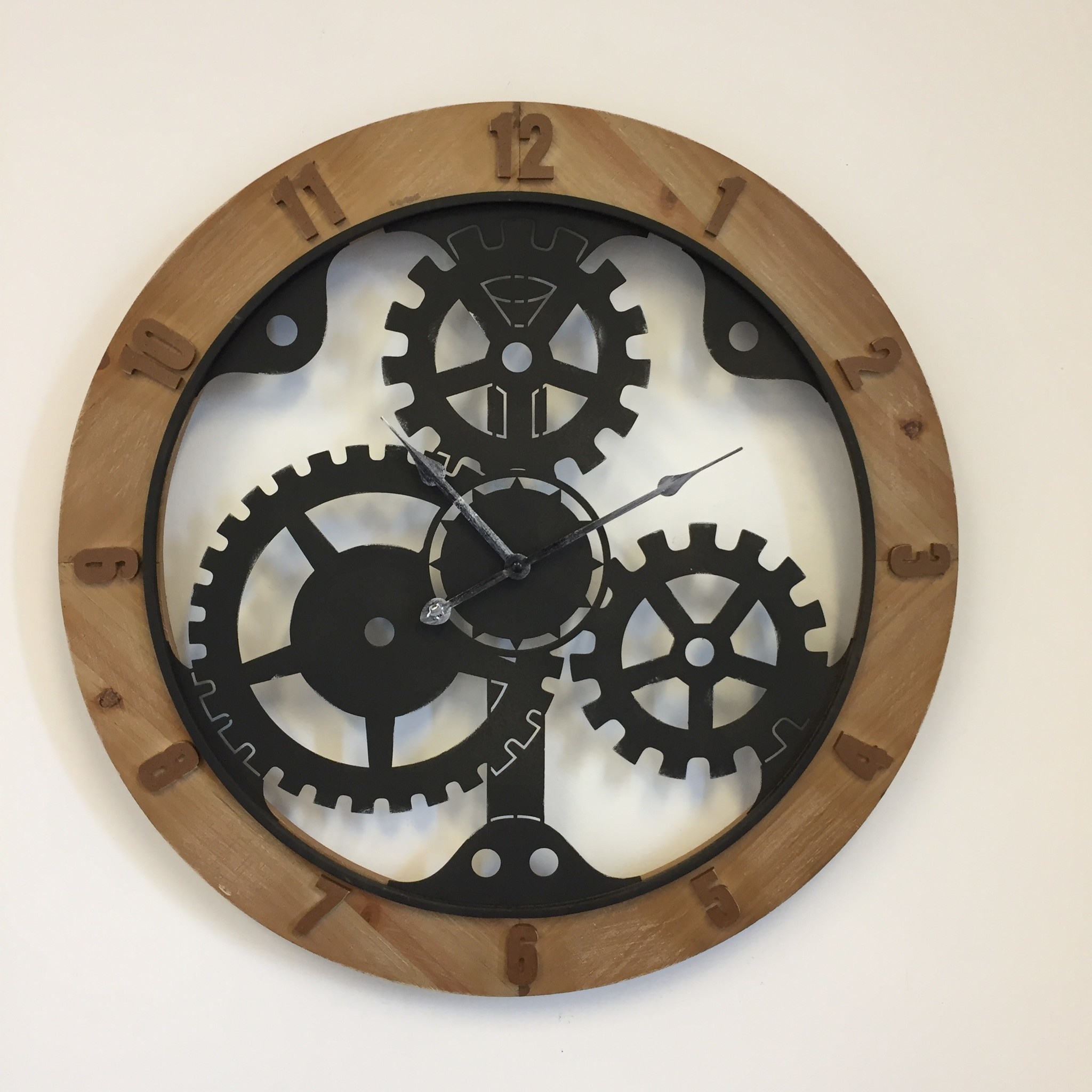 NiceTime Design - Wood & Gear Industrial Design wall clock
