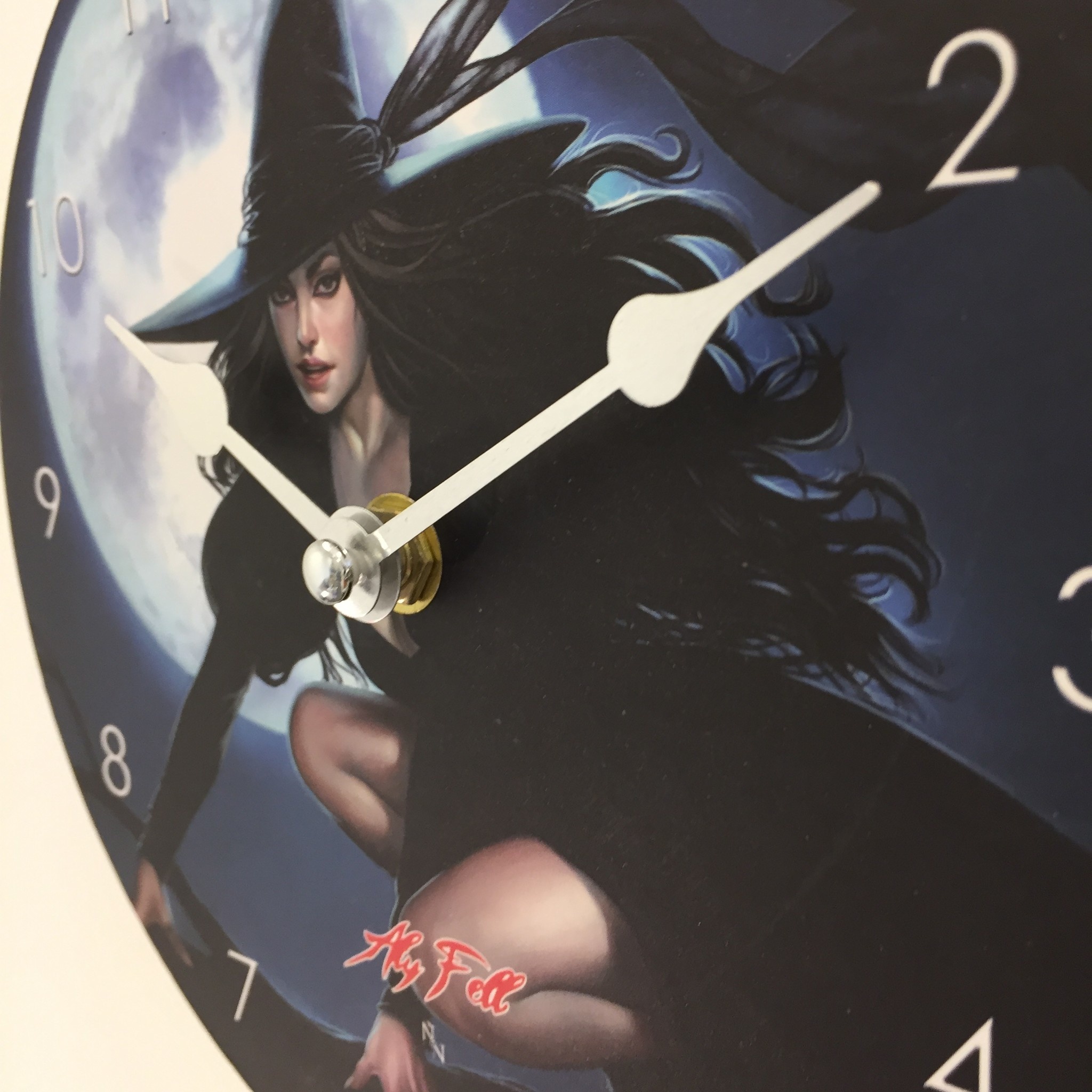 NiceTime Design - Children's wall clock De Witch I