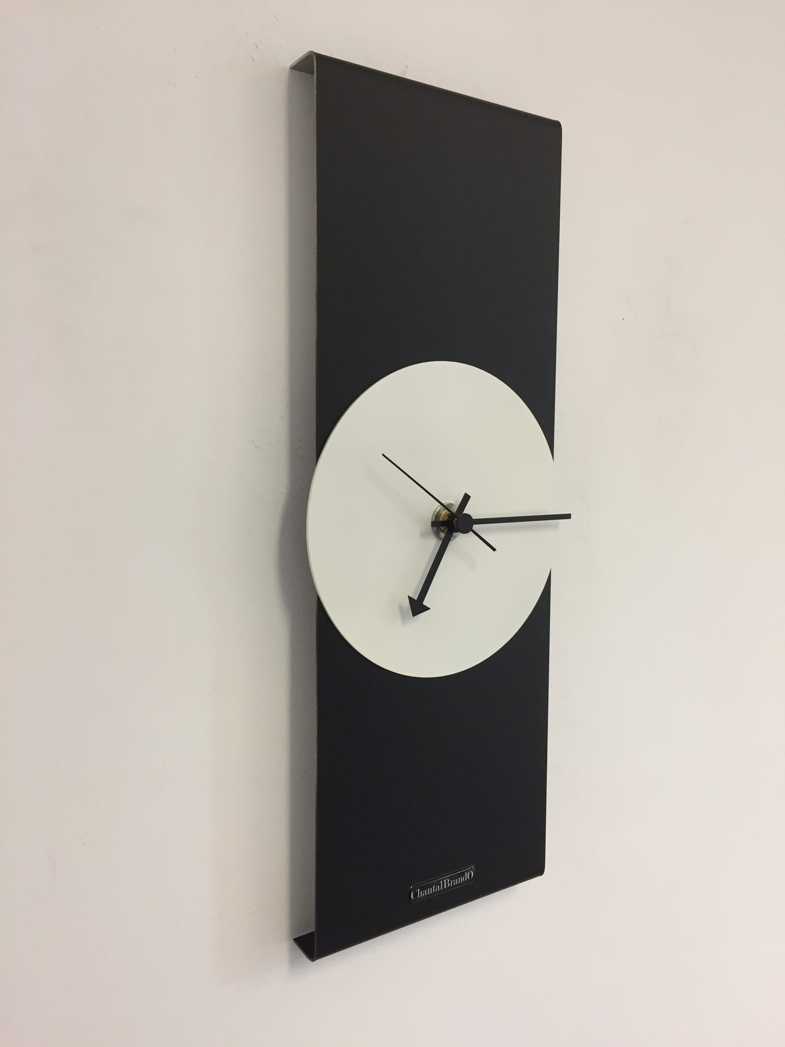 Klokkendiscounter Design - Wall clock Black -Line & White