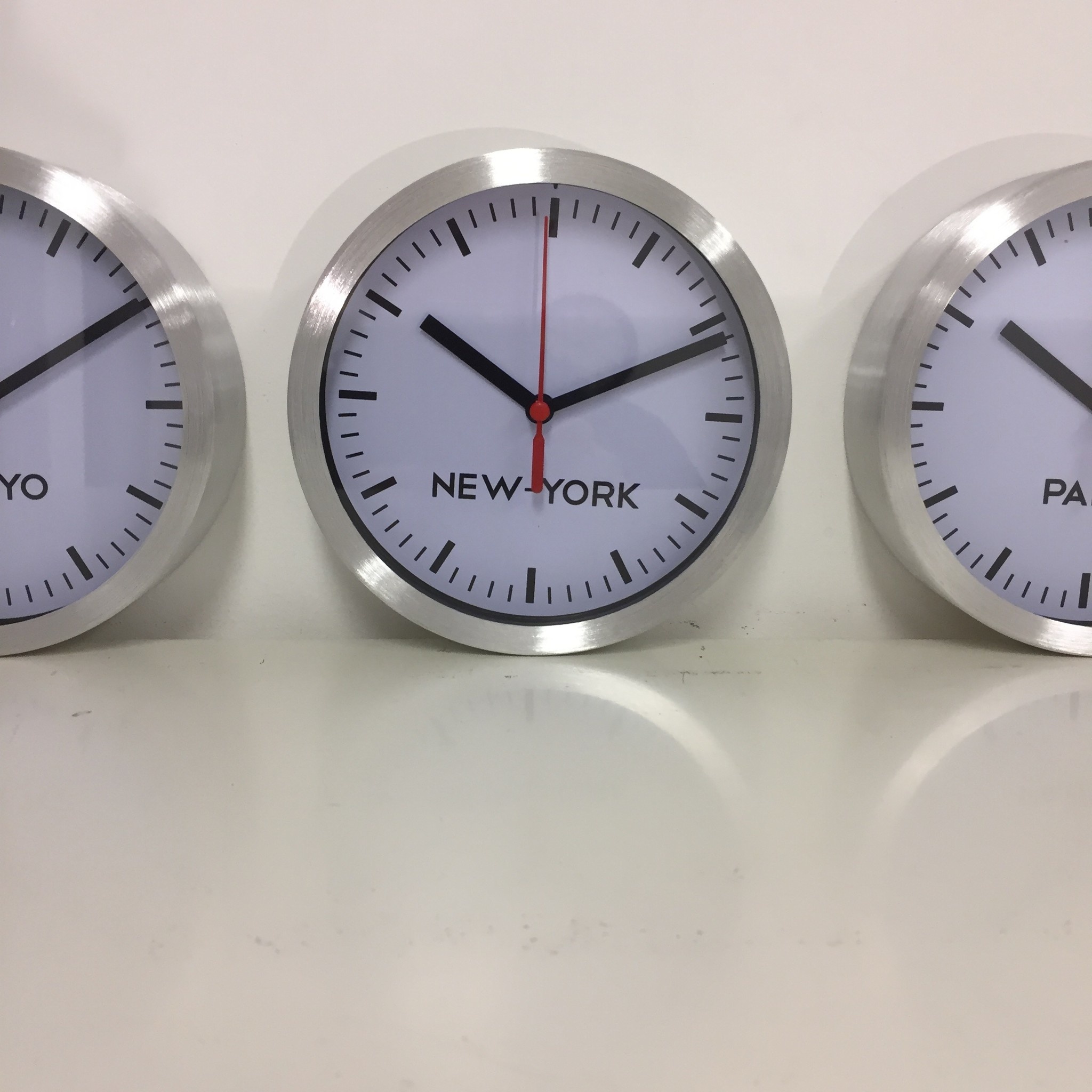 NiceTime Design - Wall clock set 3 pieces New York - Paris - Tokyo