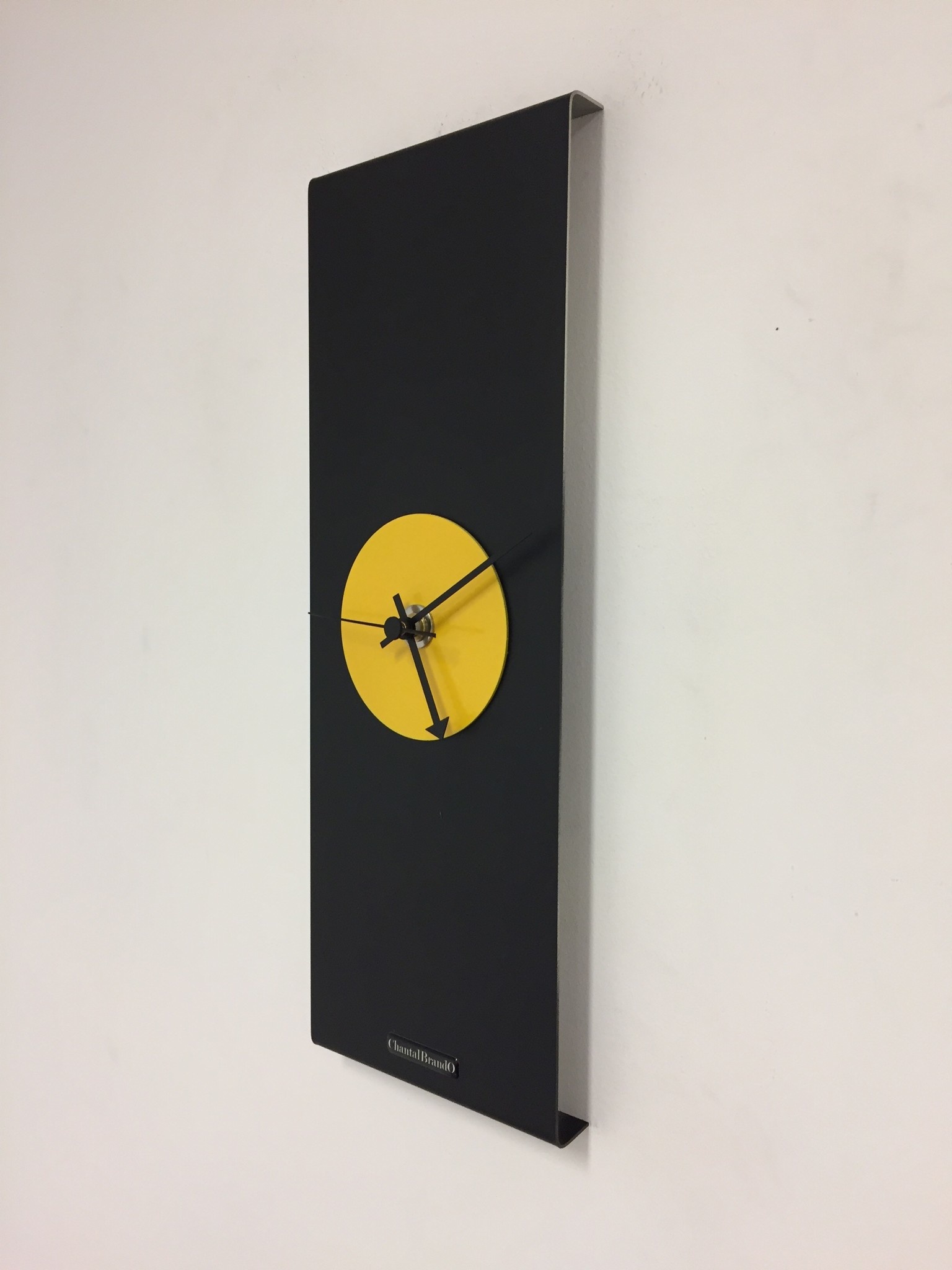 Klokkendiscounter Design - Wanduhr Black-Line & Yellow Modern Design Edelstahl