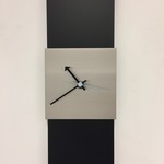 Klokkendiscounter Design - Wanduhr Black Line Silber Quadratisch Blau Zeiger Modernes Design