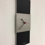 Klokkendiscounter Design - Wall clock Black -Line Silver Square Red Pointer Modern Design Stainless steel