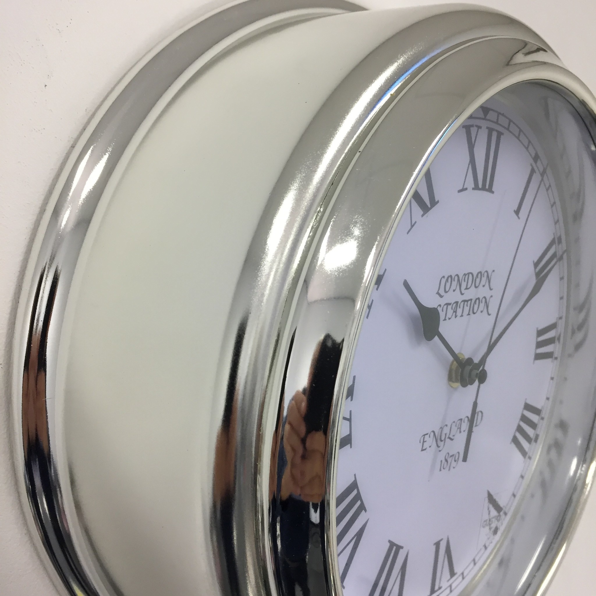 NiceTime Design - Wall clock Chrome Industrial Design