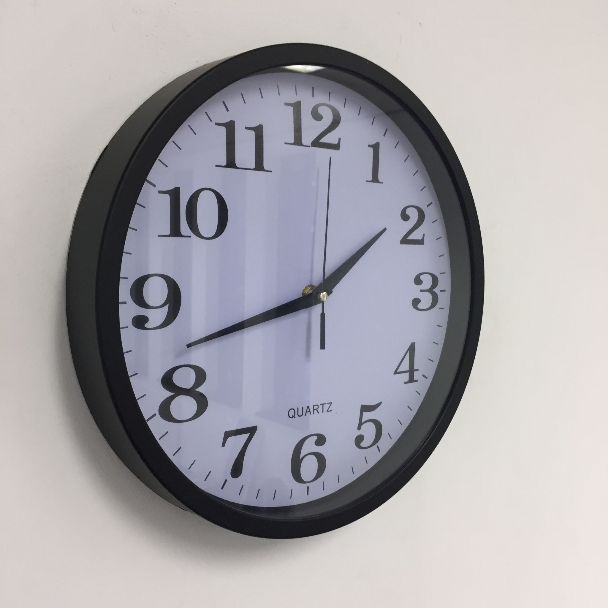 NiceTime Design - Wall clock Quartz Black Modern Design