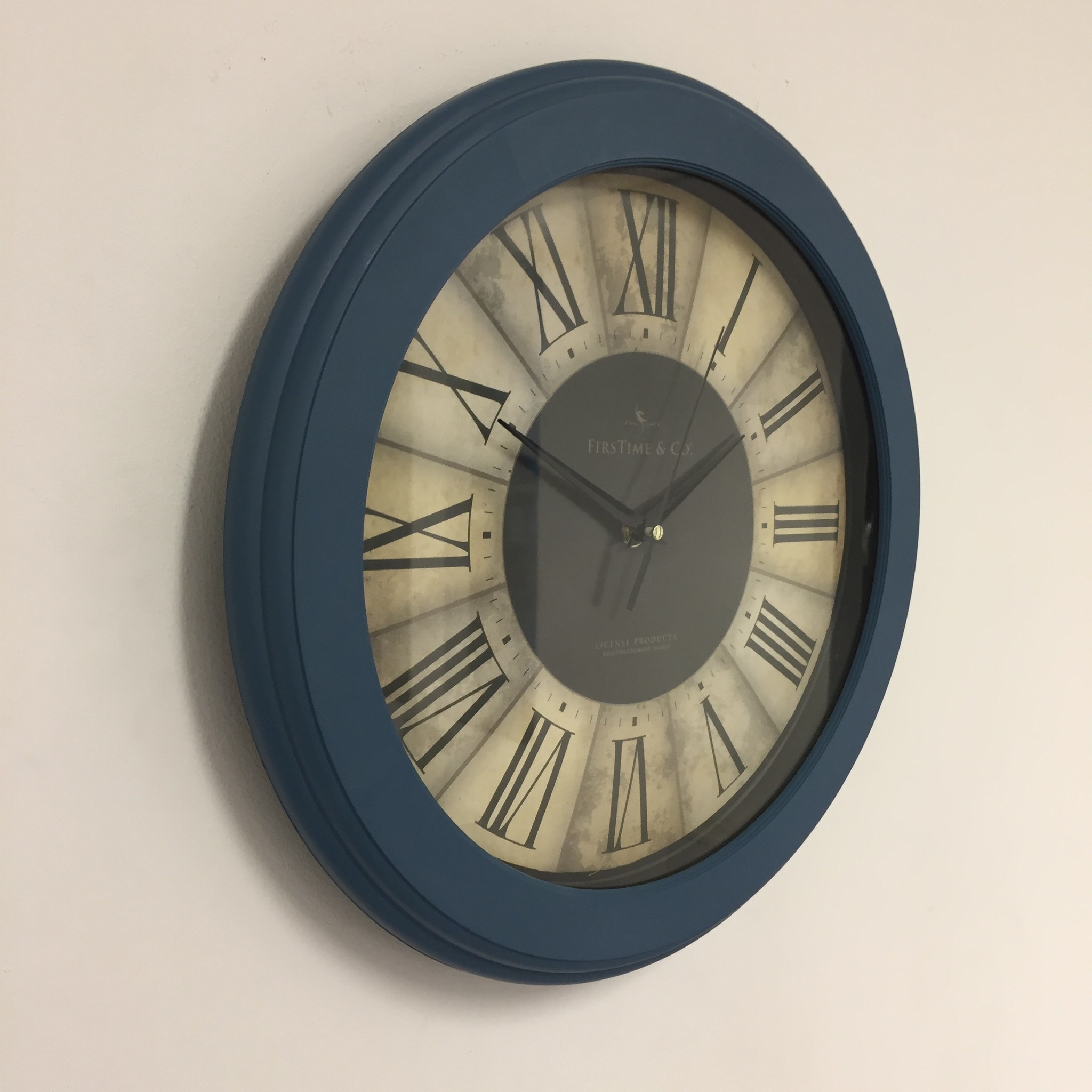 NiceTime Design - Wall clock Casino Blue