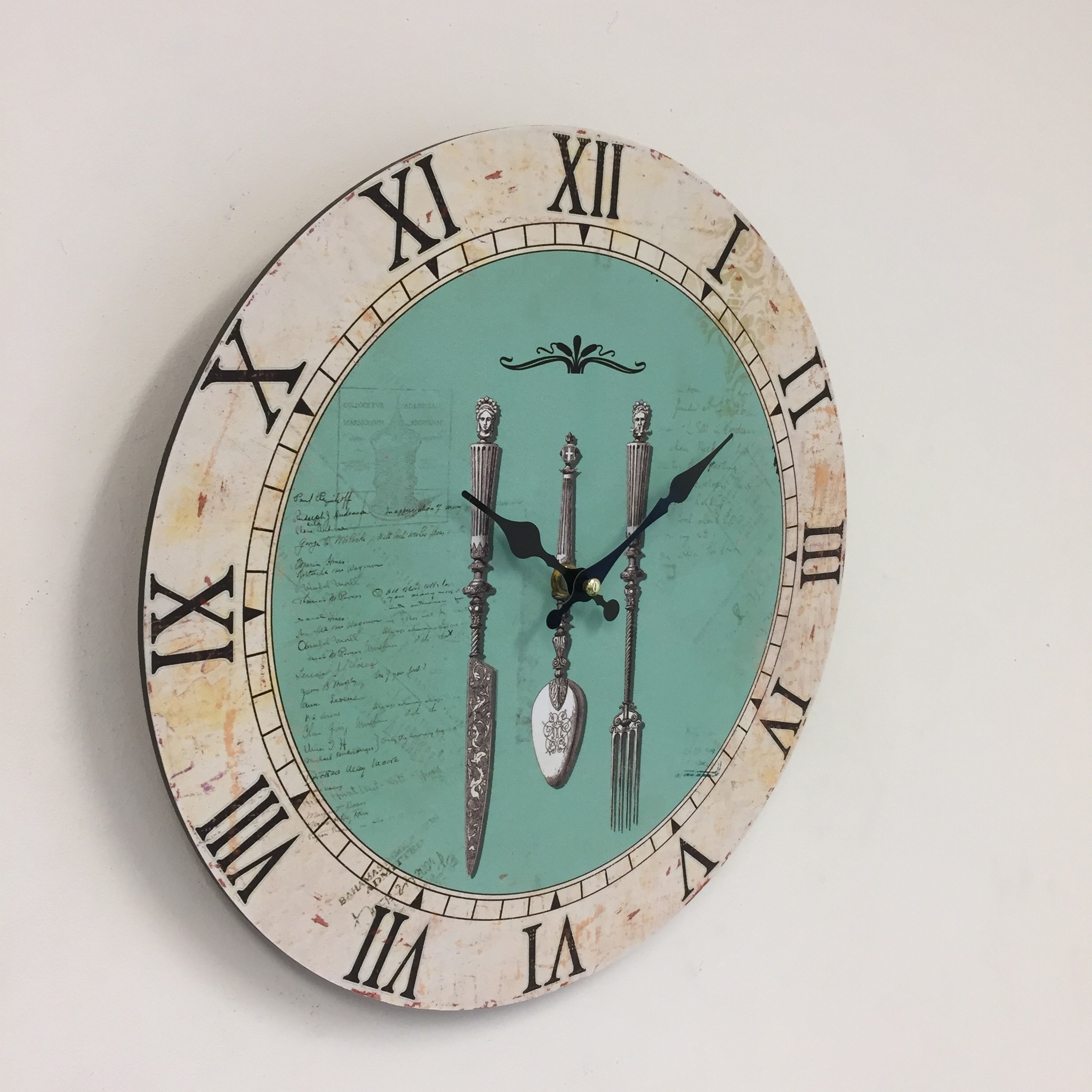 Design - Wall clock Retro style design