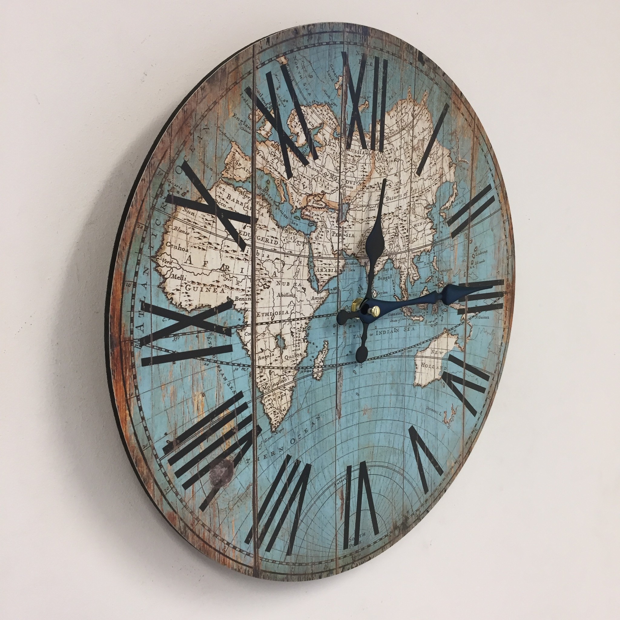 Klokkendiscounter Design - Wall clock World II Retro Vintage Design