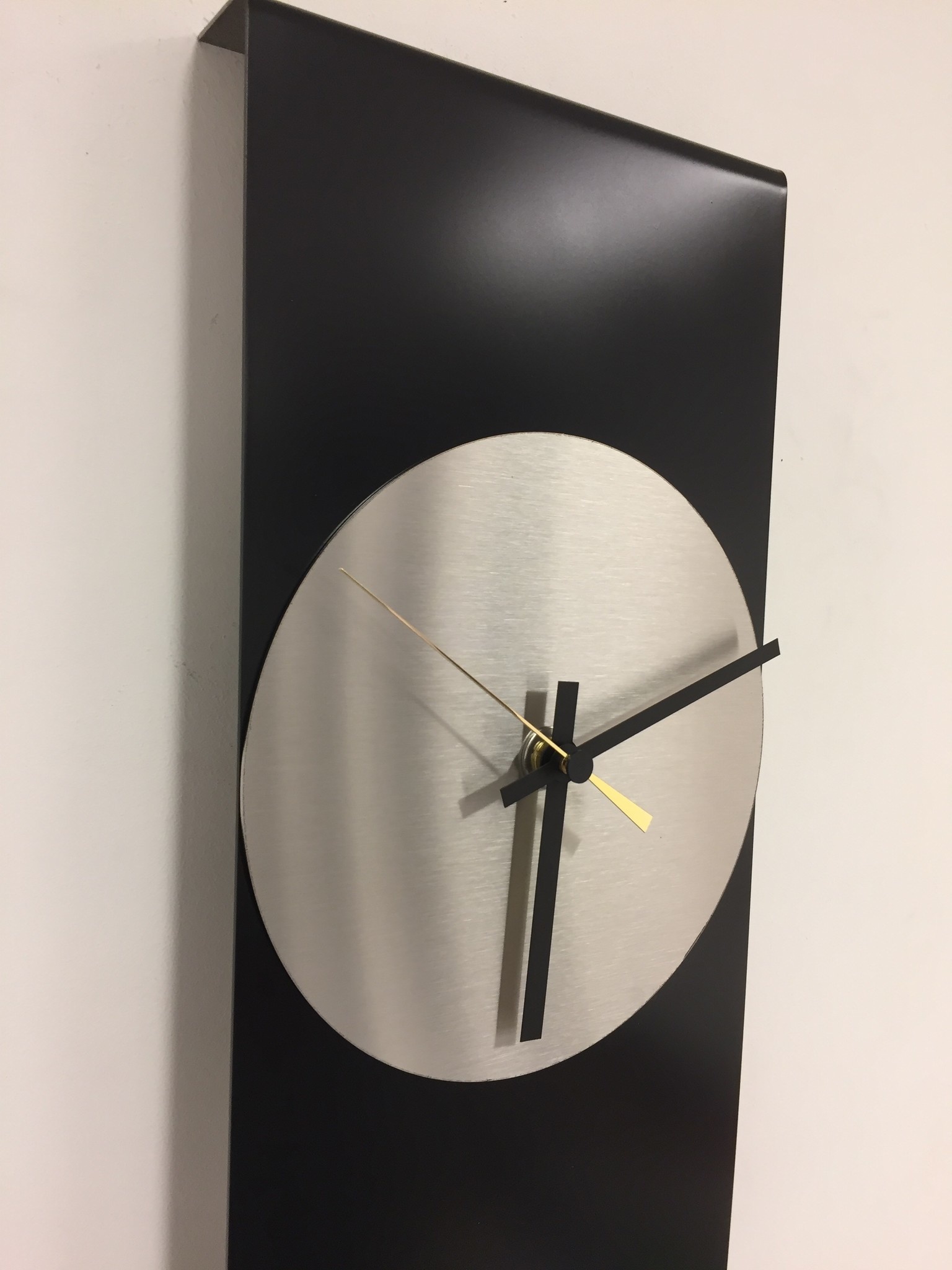 Klokkendiscounter Design - Wall clock Labrand Export Design Black & Gold Pointer