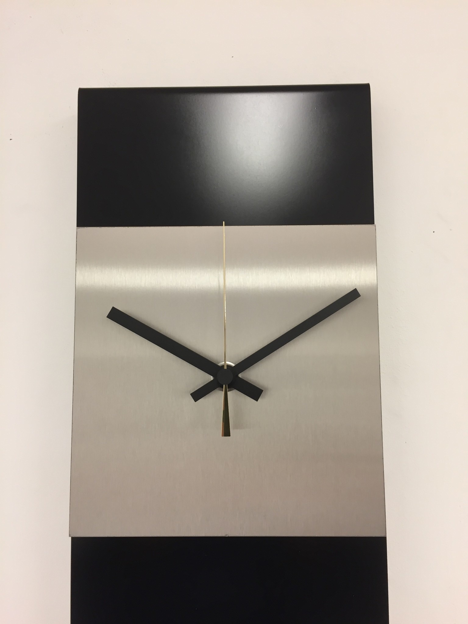 Klokkendiscounter Design - Wall clock Labrand Export Design Black & Gold Pointer