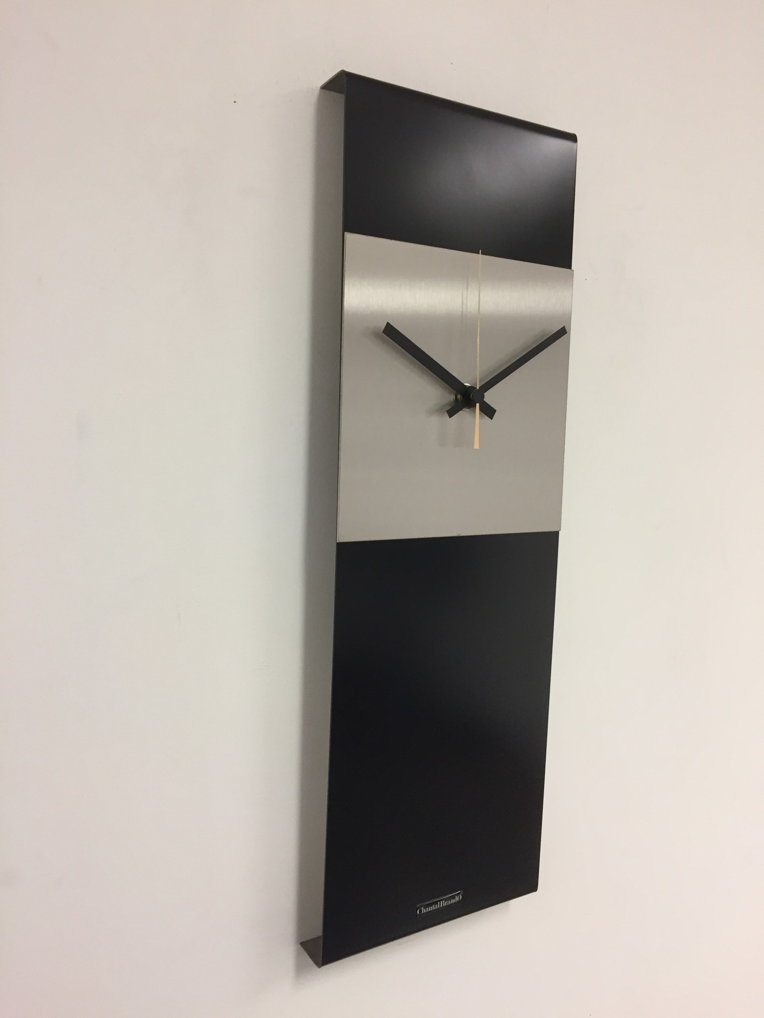 Klokkendiscounter Design - Wall clock Labrand Export Design Black & Gold Pointer