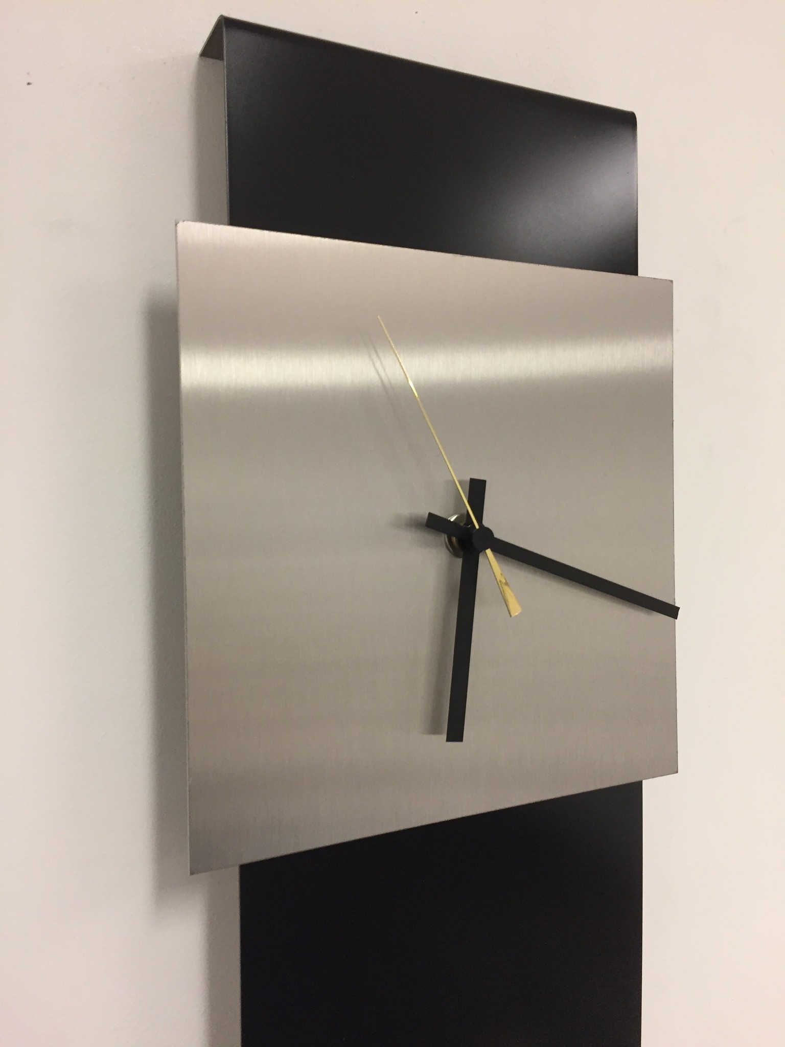 Klokkendiscounter Design - Wall clock Labrand Export Design Black & Gold Pointer Modern Design