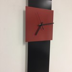 Klokkendiscounter Design - Wall clock Labrand Export Design Black & Brilliant Red Dutch Design