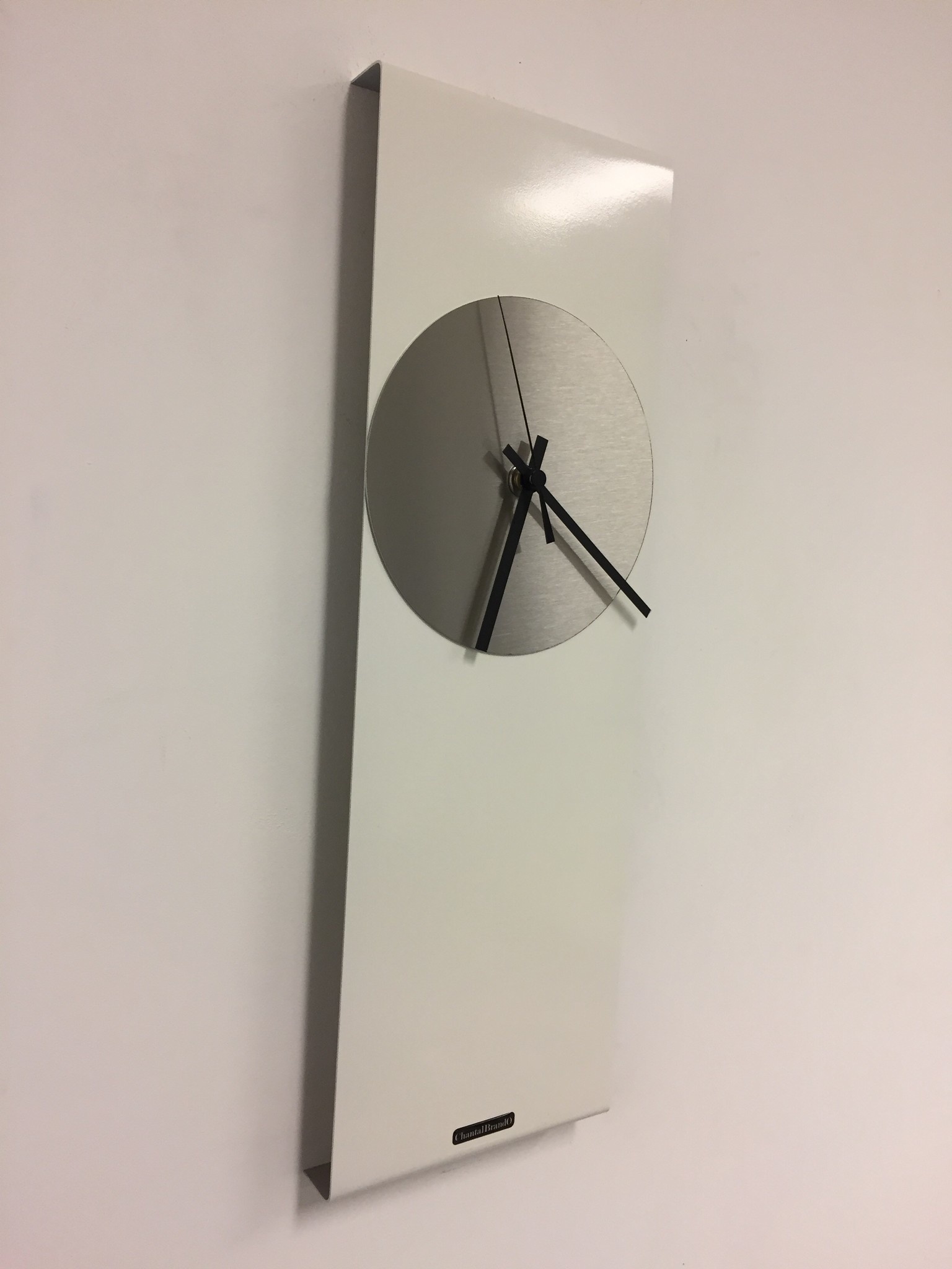 Klokkendiscounter Design - Wall clock Labrand Export Line White & Silver Modern Dutch Design