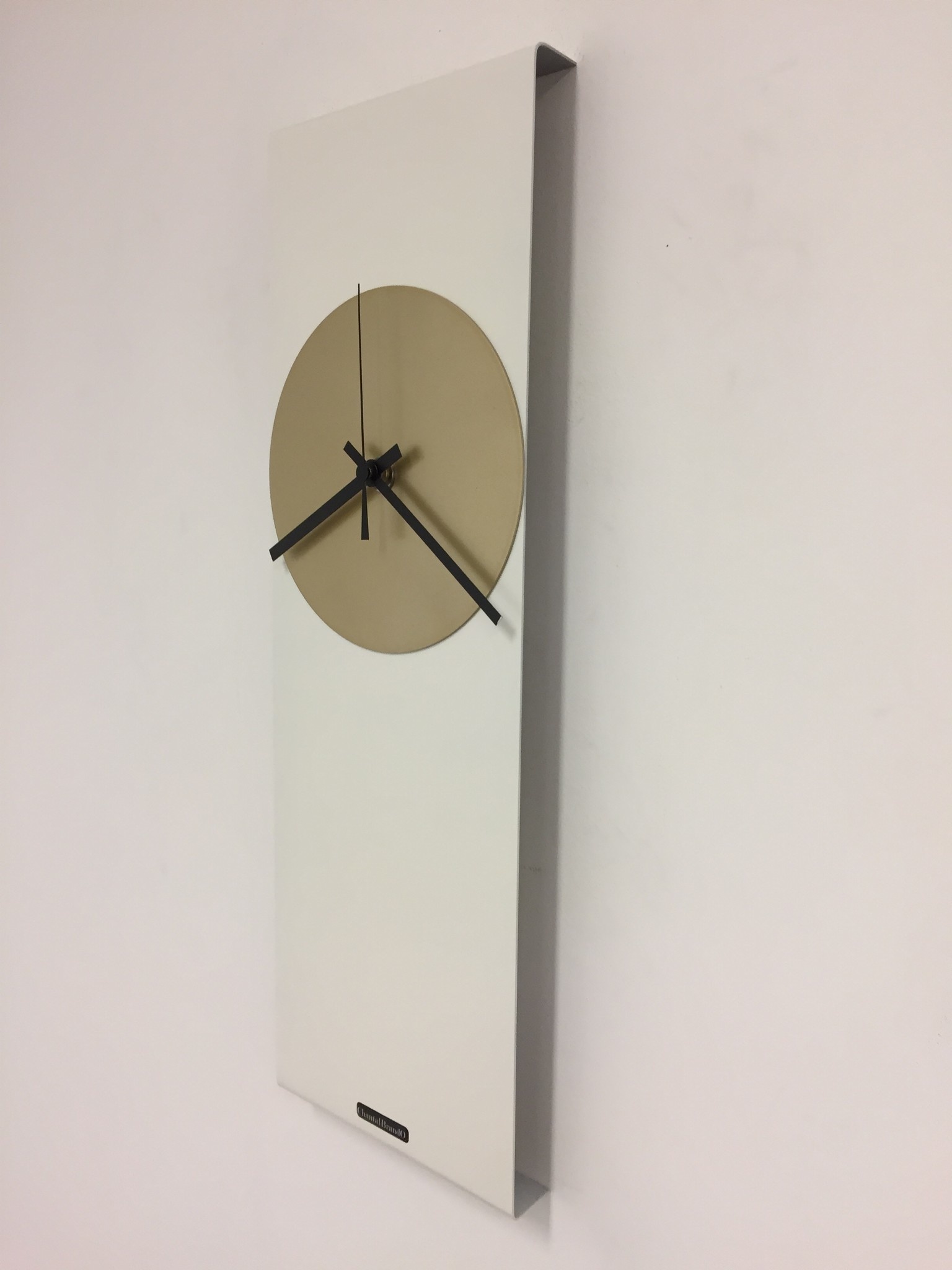 Klokkendiscounter Design - Wall clock Labrand Export Line White & Gold Modern Dutch Design