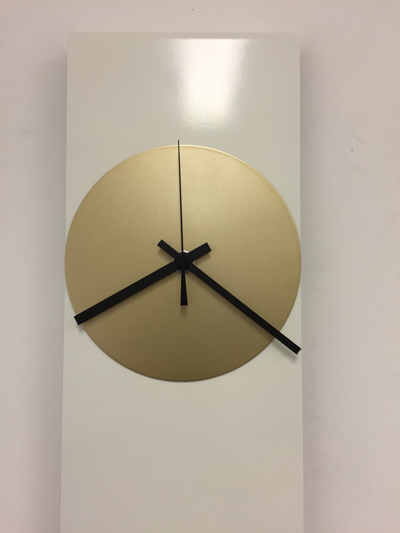 Klokkendiscounter Design - Wall clock Labrand Export Line White & Gold Modern Dutch Design