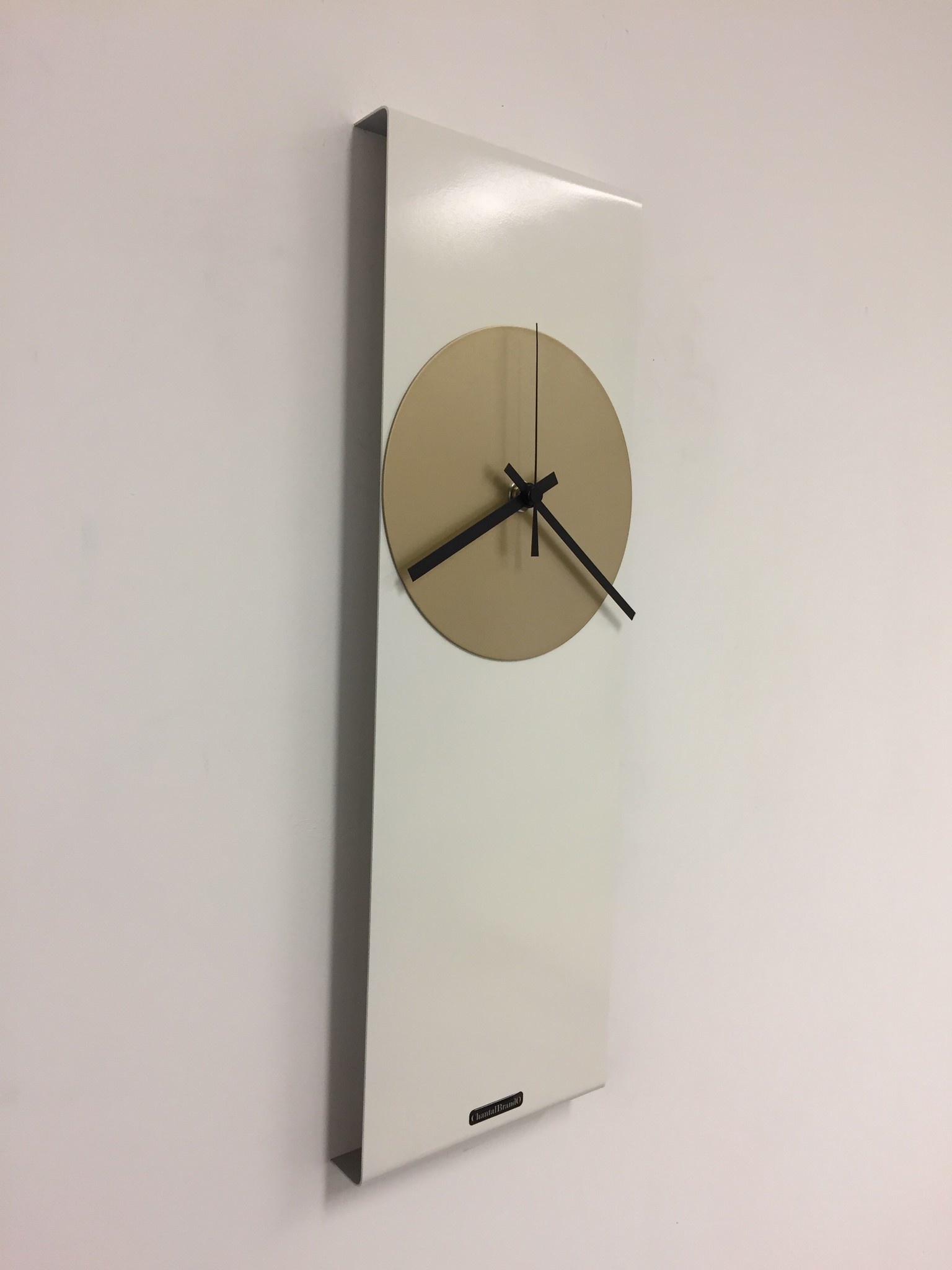 Klokkendiscounter Design - Wall clock Labrand Export Line White & Gold Modern Dutch Design