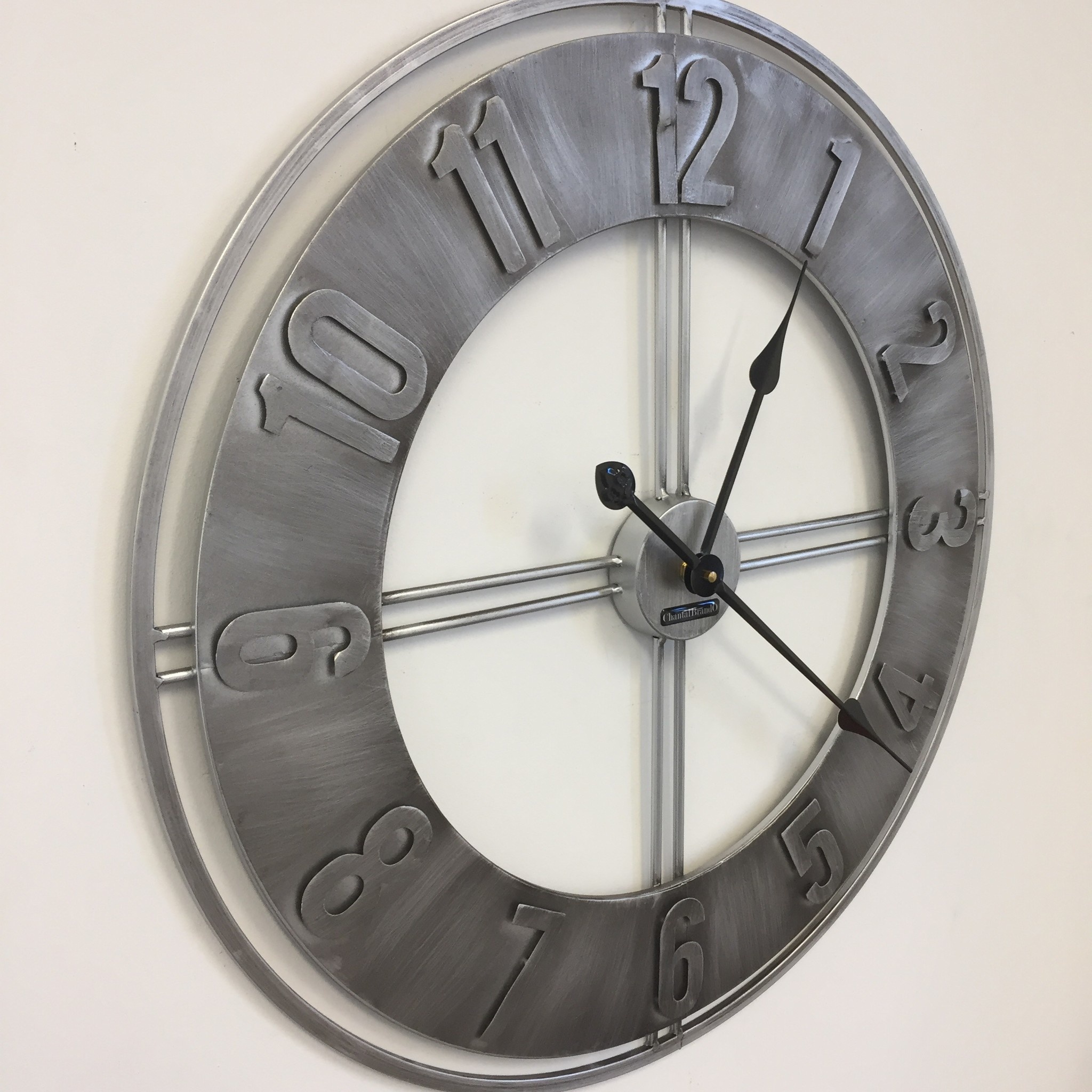 Klokkendiscounter Design - Wall clock Silver Saloon Vintage Design