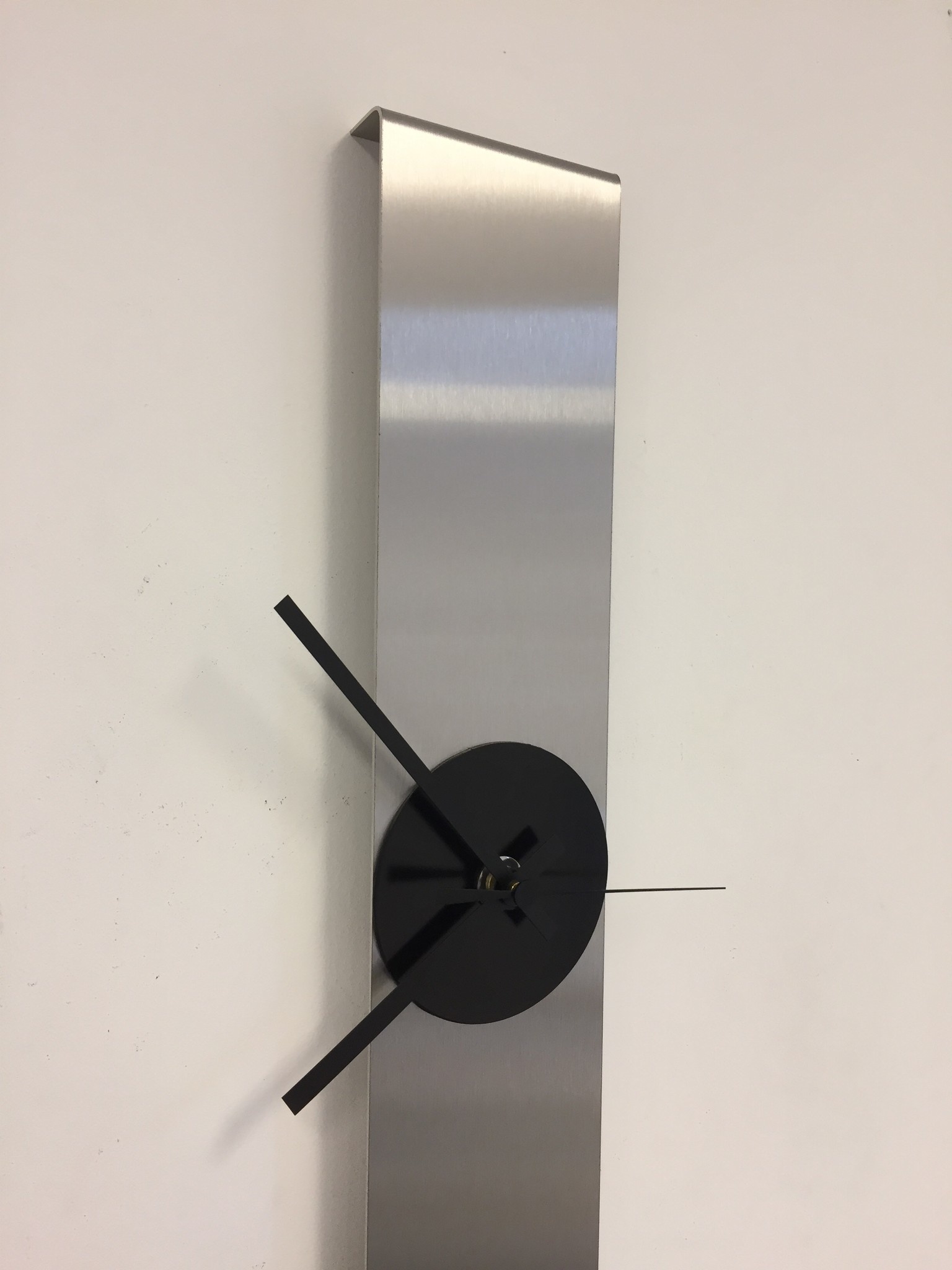 Klokkendiscounter Design - Wall clock Summit Black Modern Design