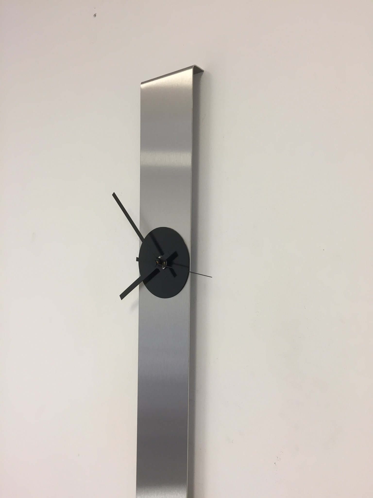 Klokkendiscounter Design - Wall clock Summit Black Modern Design