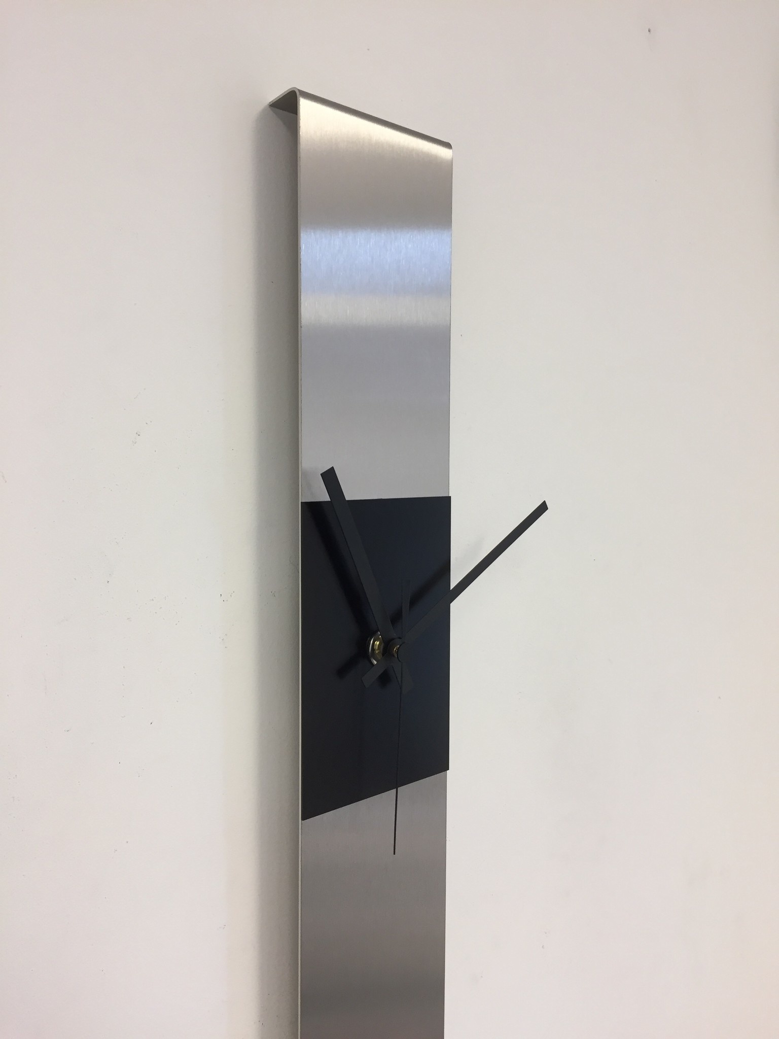 Klokkendiscounter Design - Wall clock Summit Black Square Modern Dutch Design