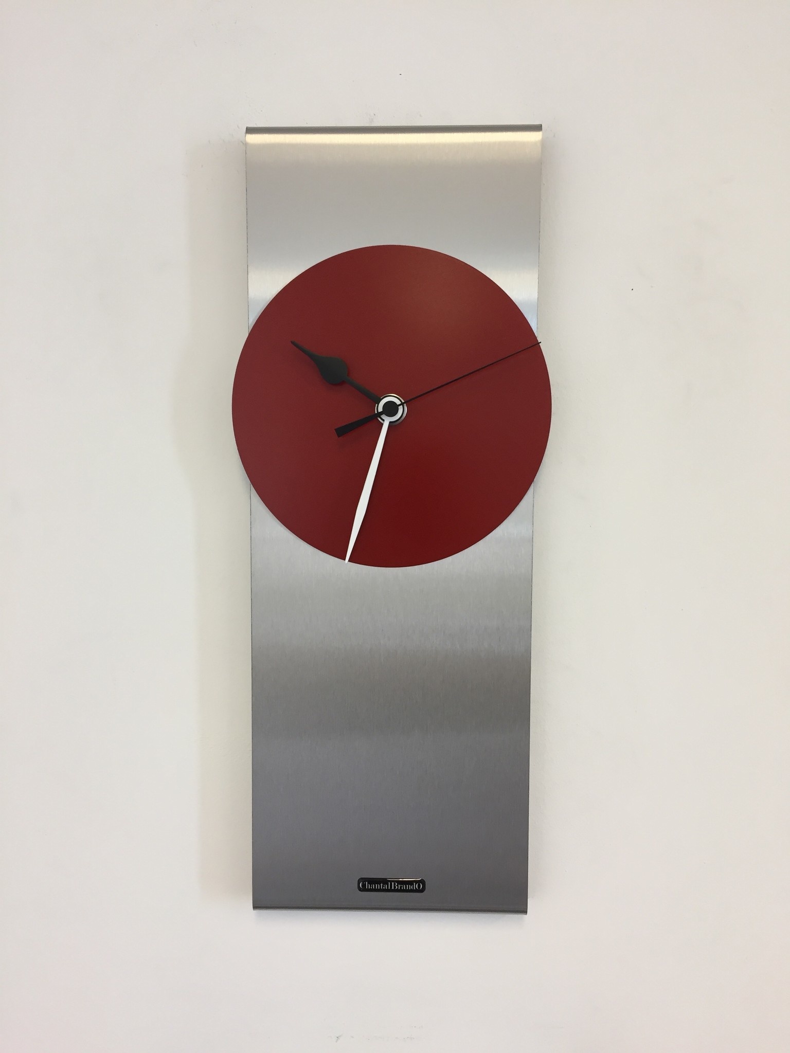 Klokkendiscounter Design - Wall clock Orion Red B&W Modern Dutch Design