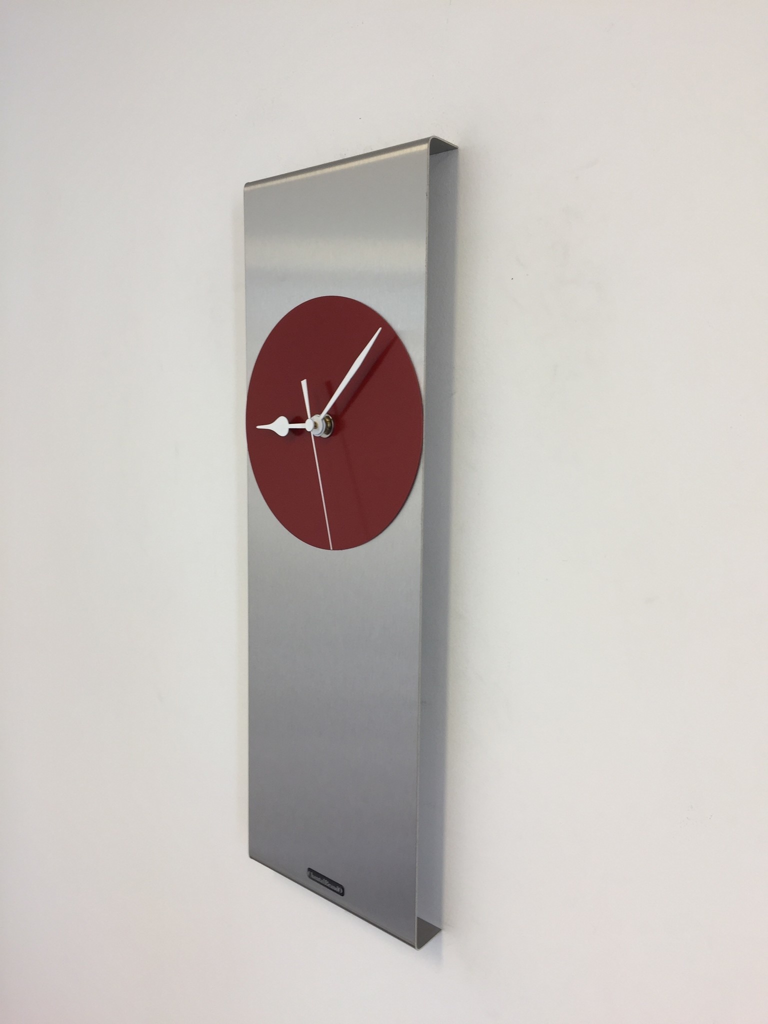 Klokkendiscounter Design - Wandklok Cassiopee RED Modern Dutch Design