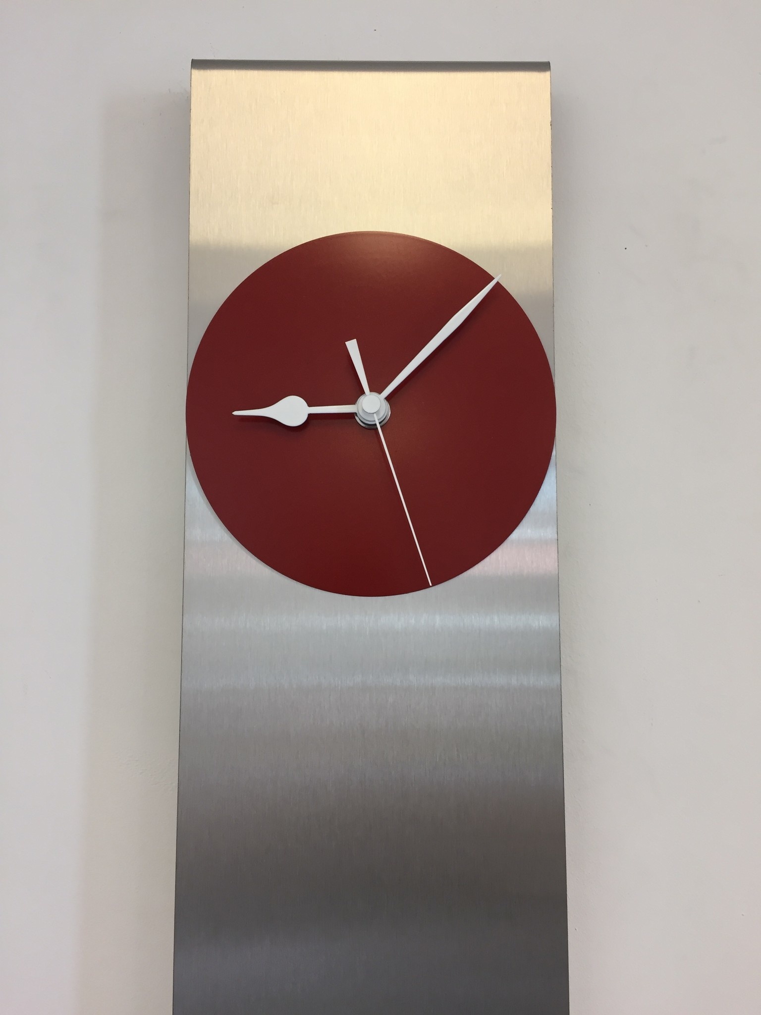 Klokkendiscounter Design - Wandklok Cassiopee RED Modern Dutch Design