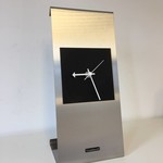 Klokkendiscounter Design - Tafelklok Yara zwart vierkant