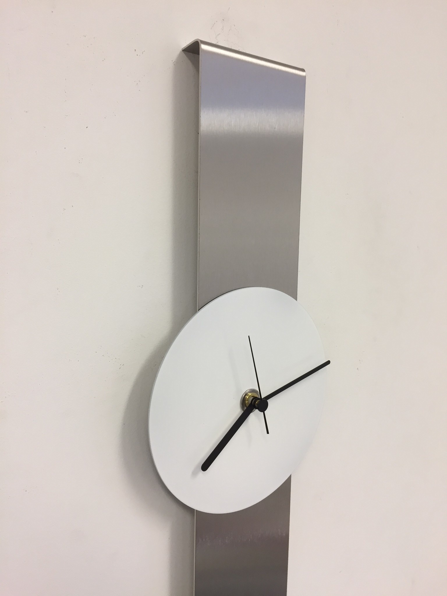 ChantalBrandO Design - Wall clock Summit White Goose Modern Design