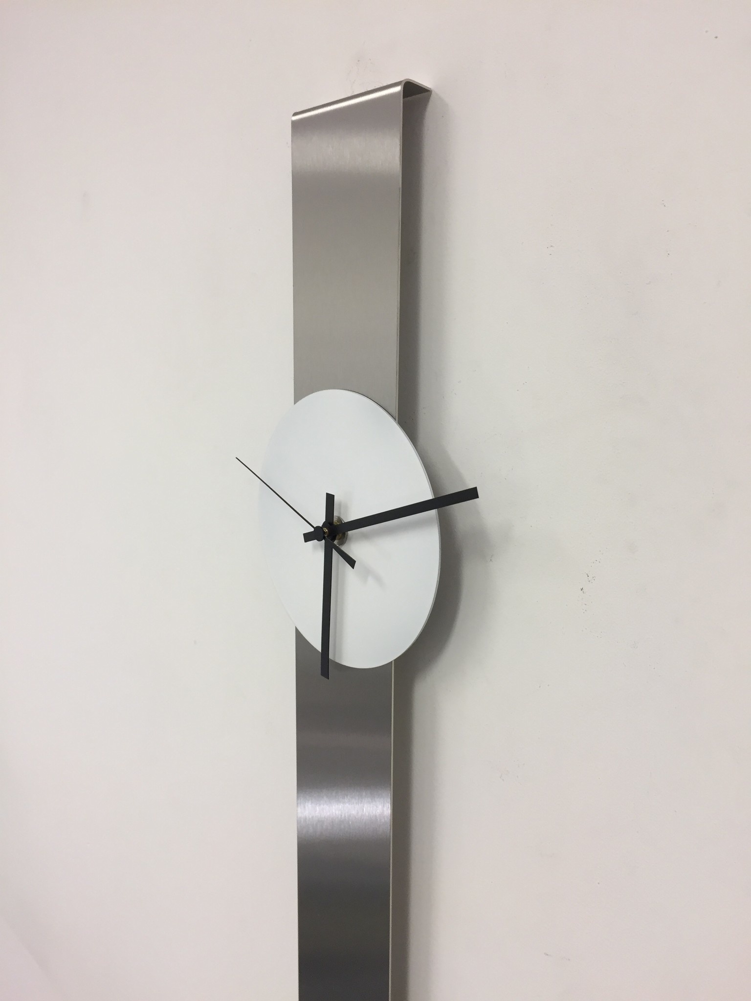 ChantalBrandO Design - Wall clock Summit White XL Modern Design