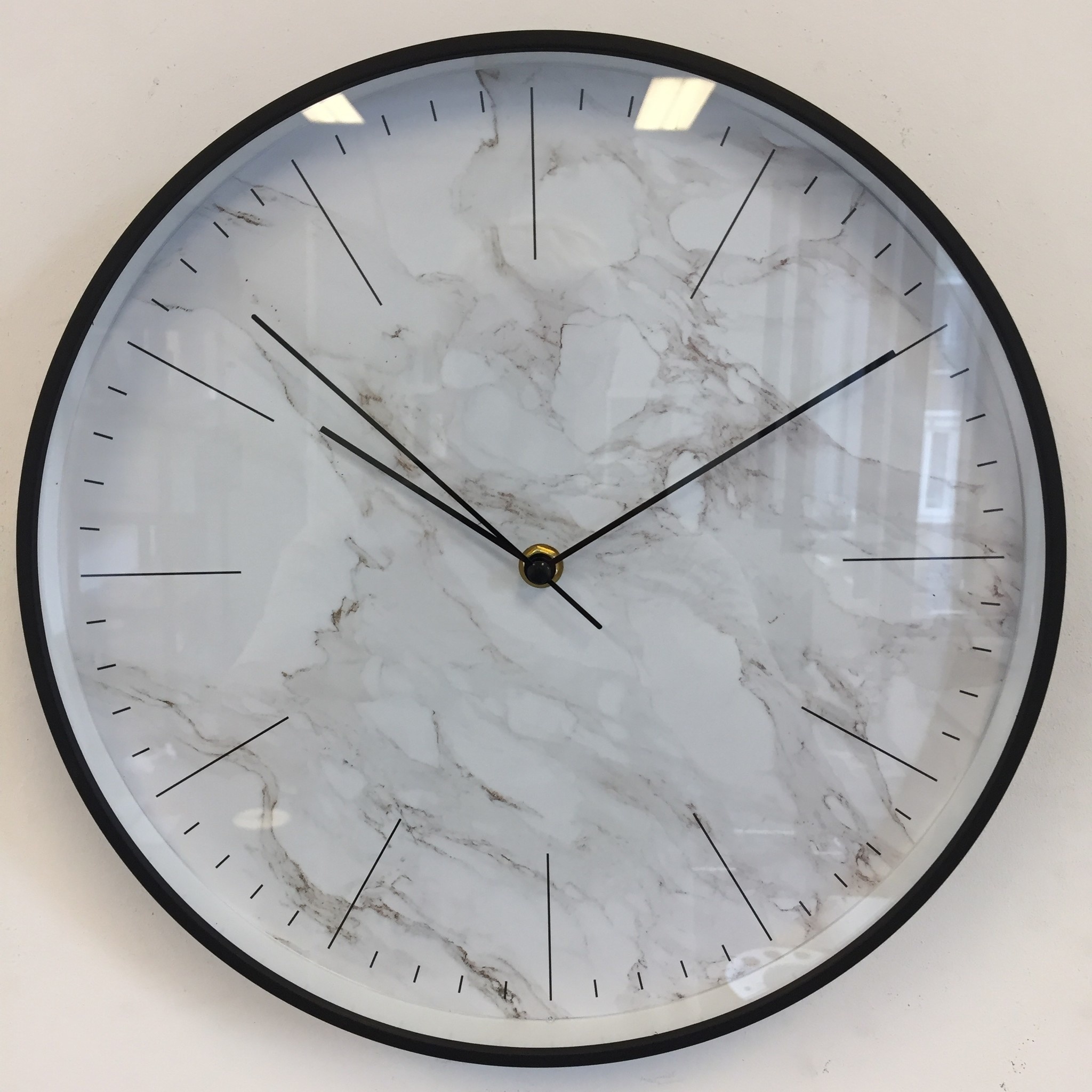 NiceTime Design - Wall clock Marble Black Modern Dutch Design