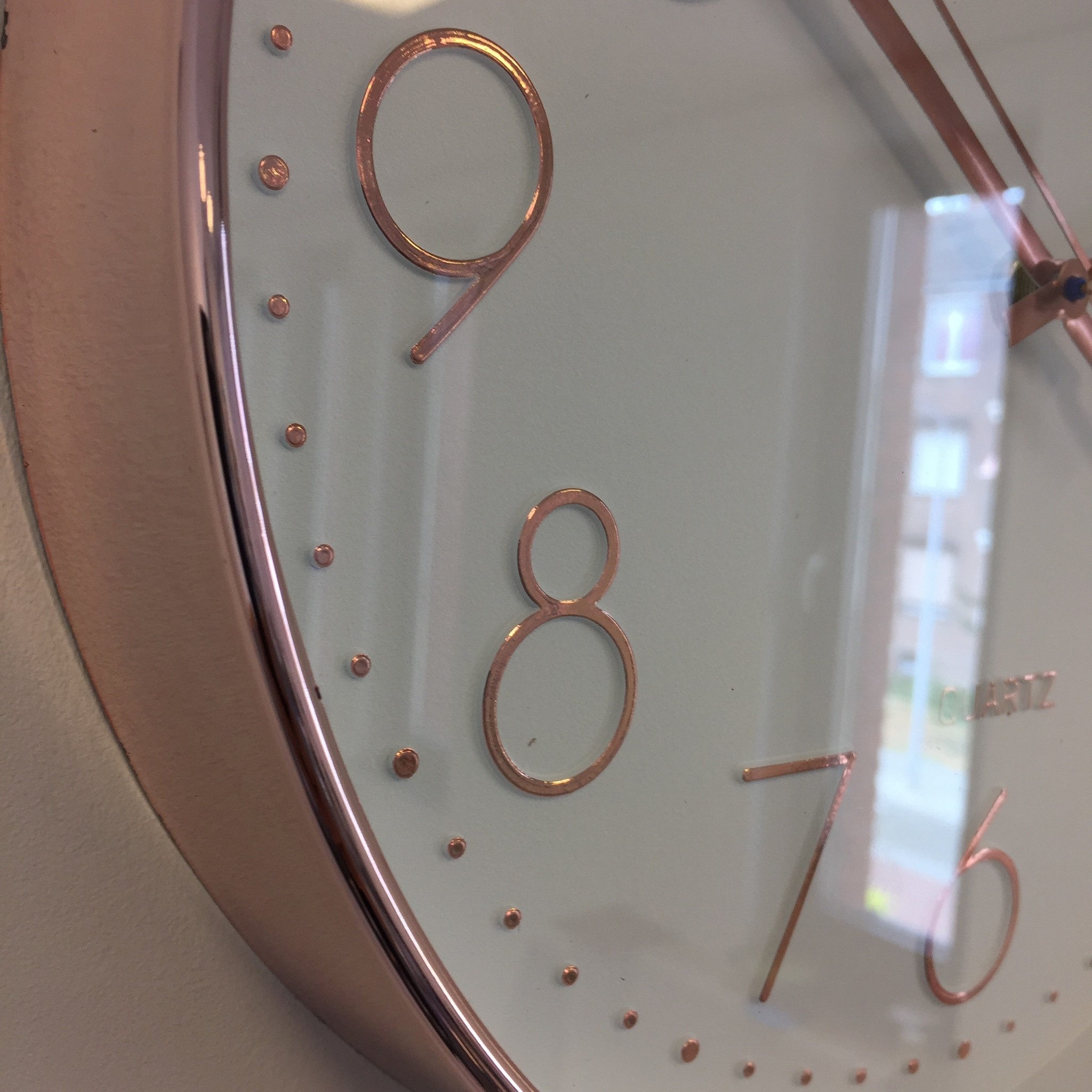 NiceTime Design - Wall clock Rose Gold Modern Design