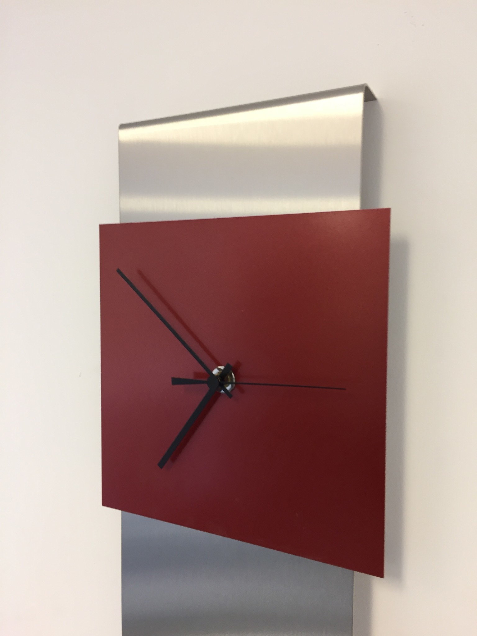 ChantalBrandO Design - Wall clock Chantalbrando Jada Red Modern Design