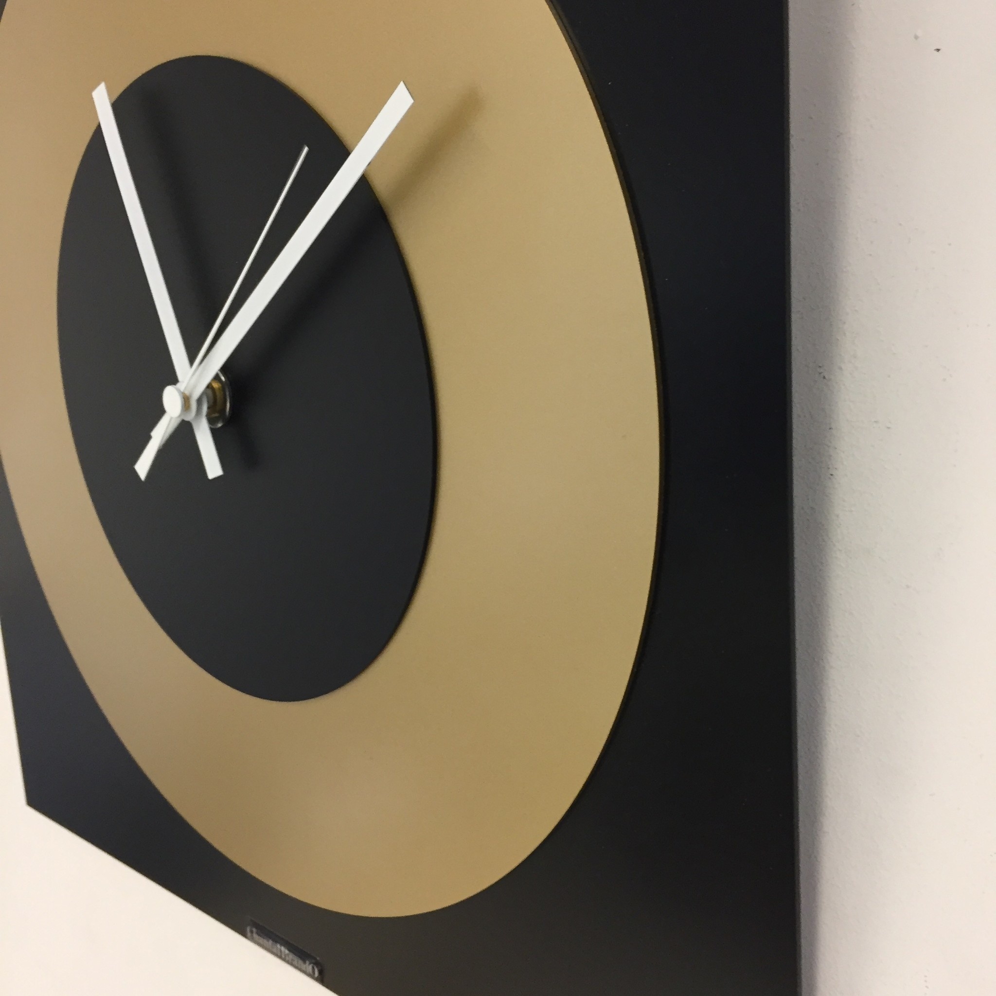 ChantalBrandO Design - Wall clock Chantalbrando Black & Gold Modern Dutch Design